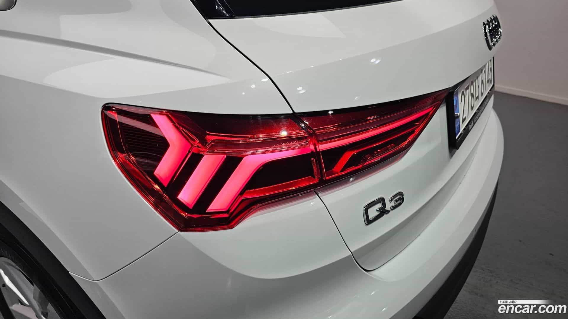Q3 Audi 2020.10-OUTER-033