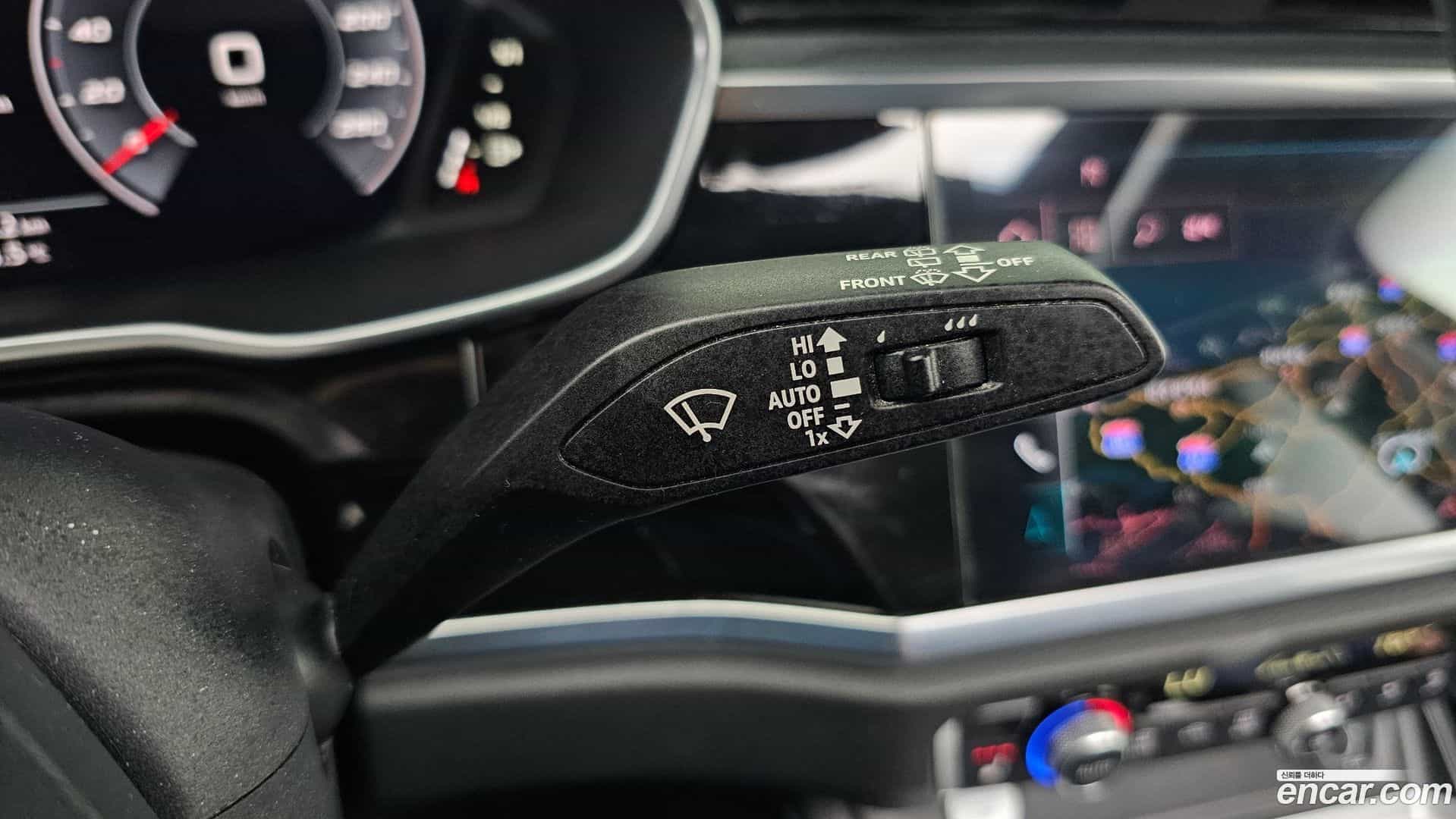 Q3 Audi 2020.10-OPTION-040