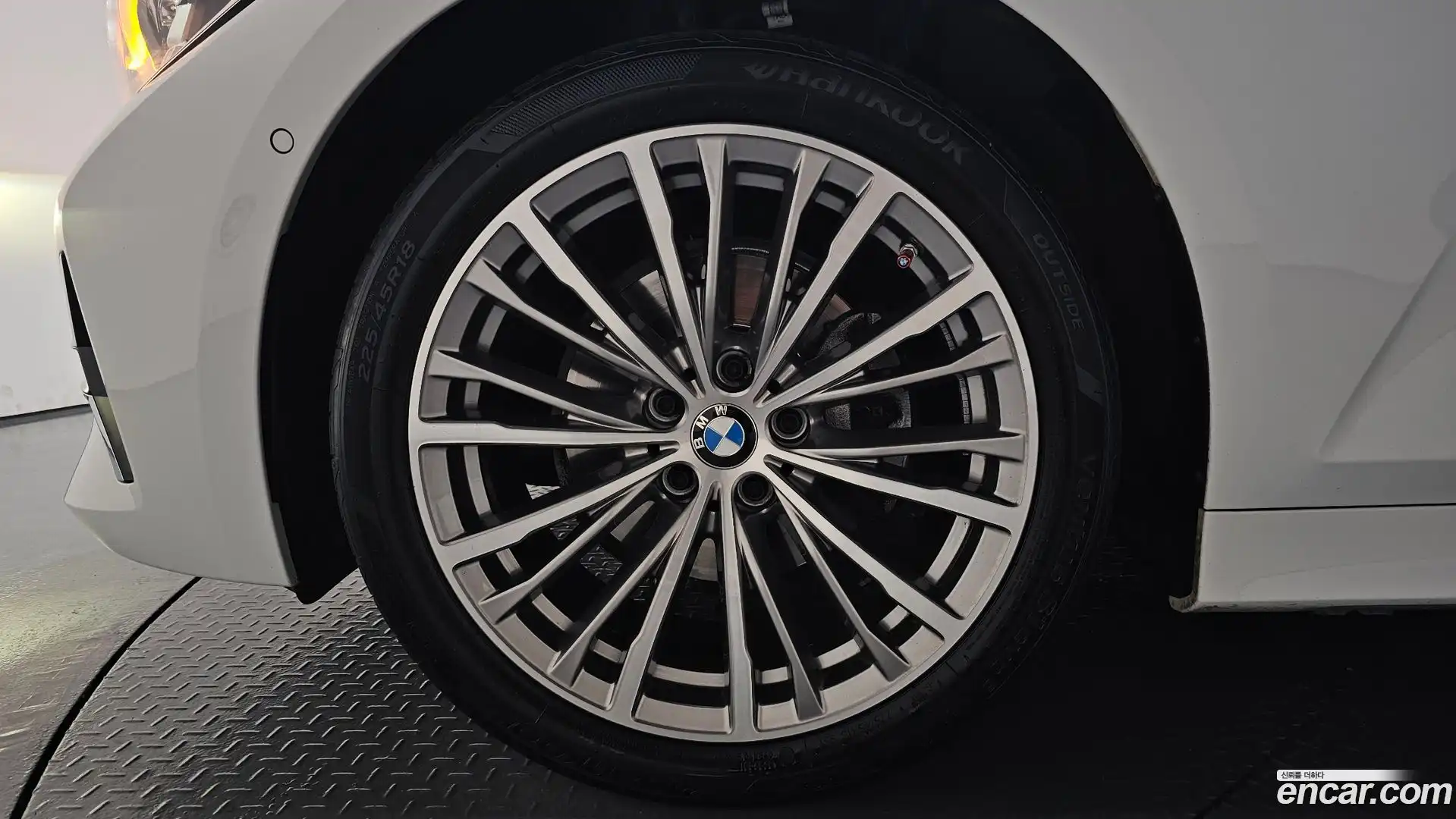 3-Series BMW 2022.6-OUTER-005