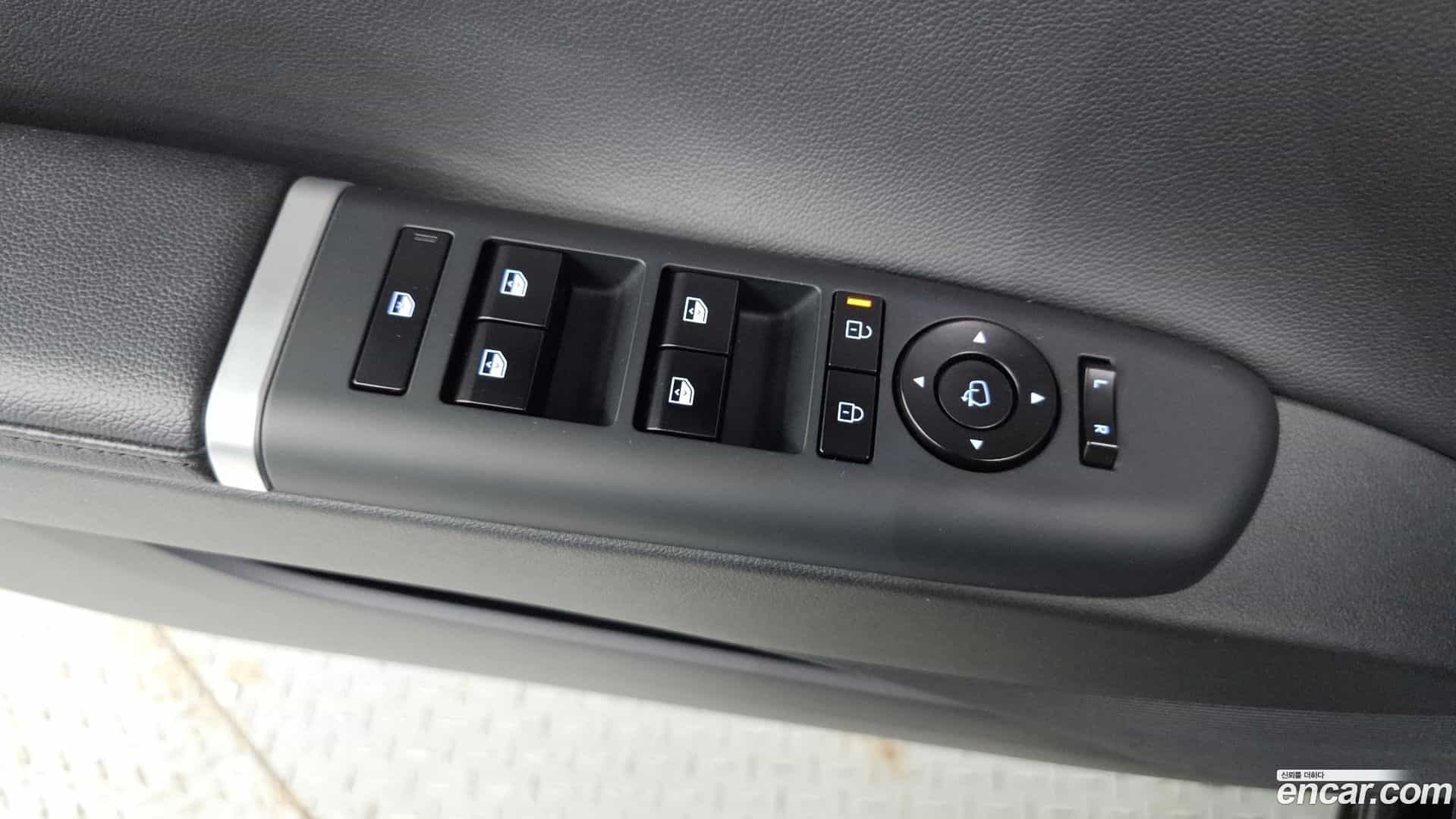 Grandeur Hyundai 2023.0-OPTION-041