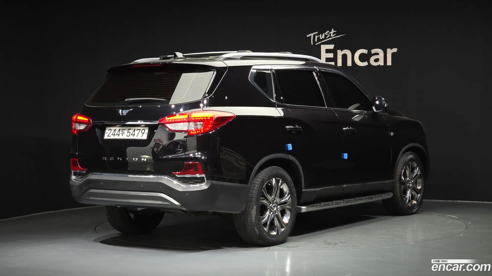 Main__Slider__Photo:Rexton KG Mobility 2020.1-1