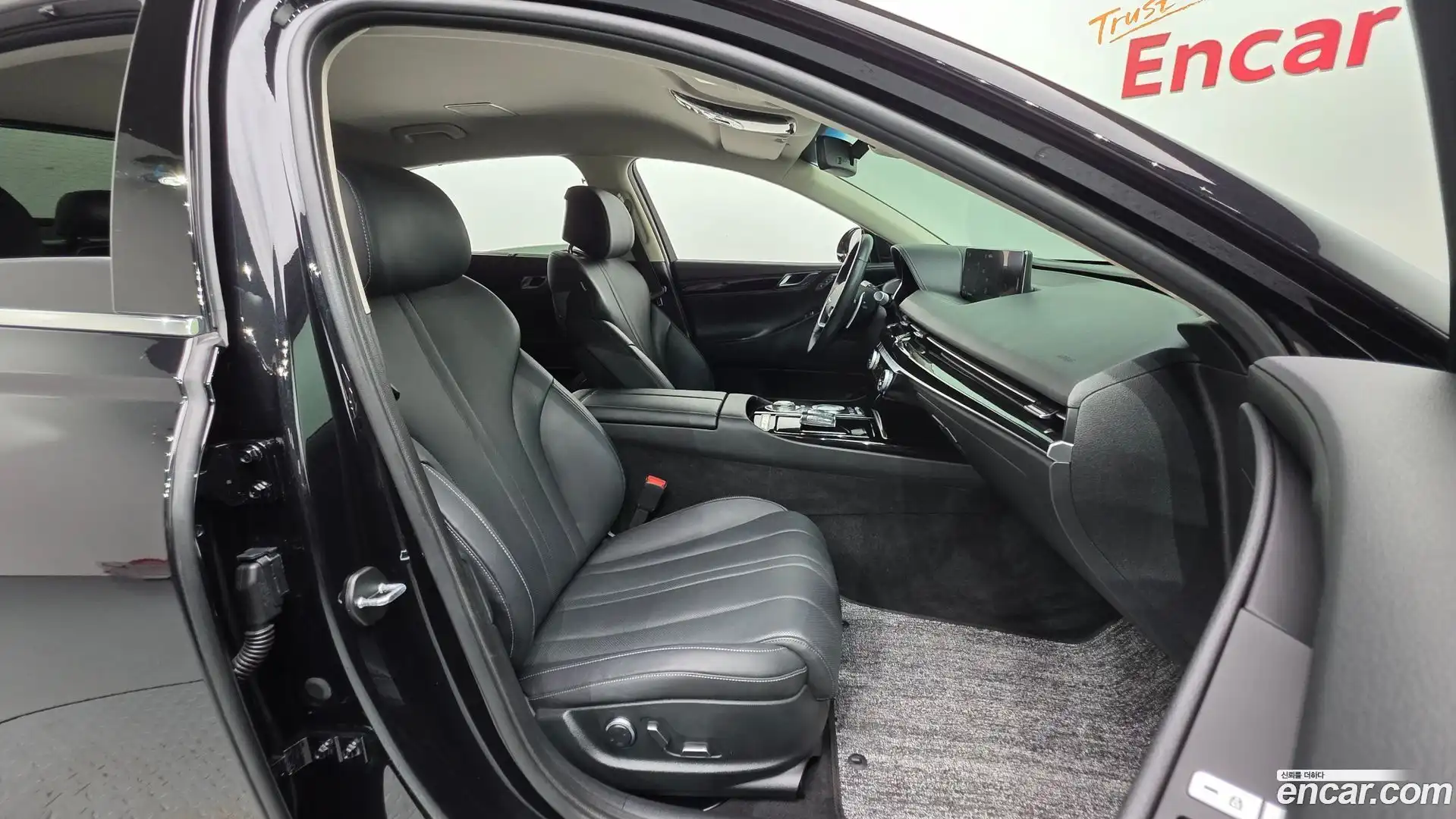 G80 Genesis 2022.6-INNER-010
