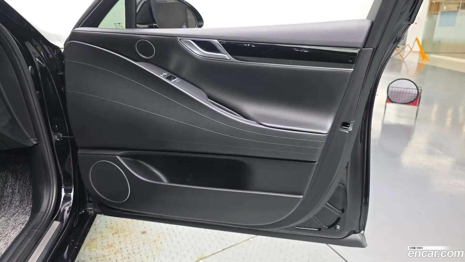 G80 Genesis 2022.6-INNER-035