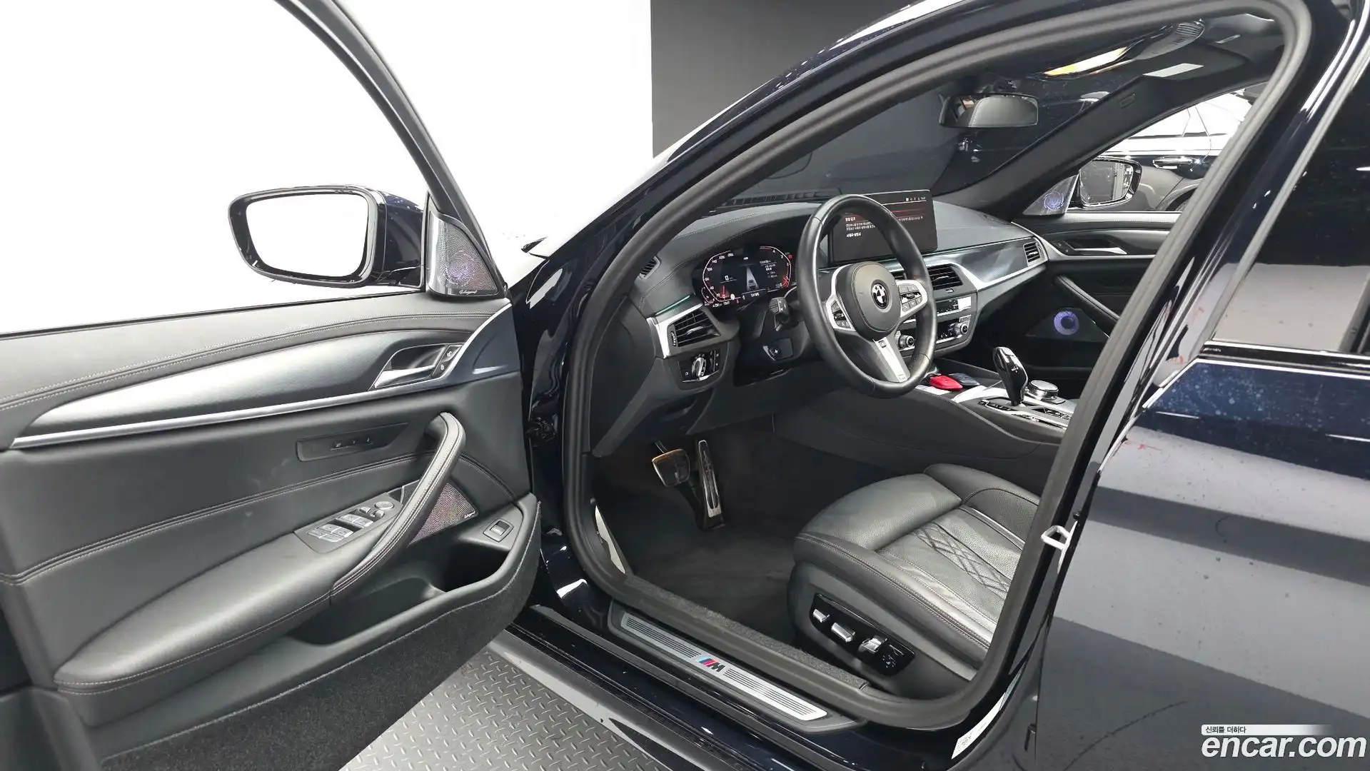 5-Series BMW 2023.6-INNER-010