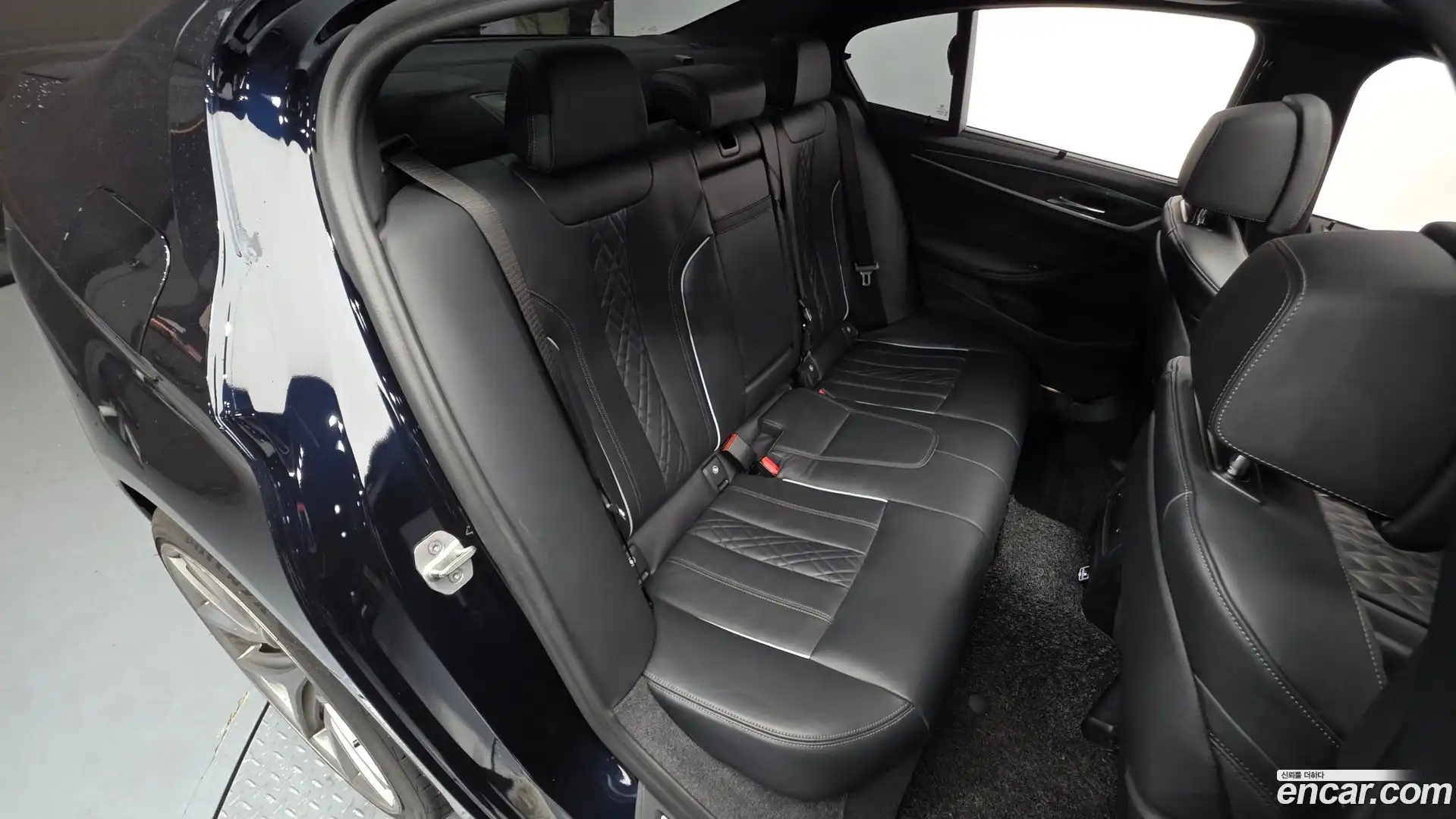 5-Series BMW 2023.6-INNER-036