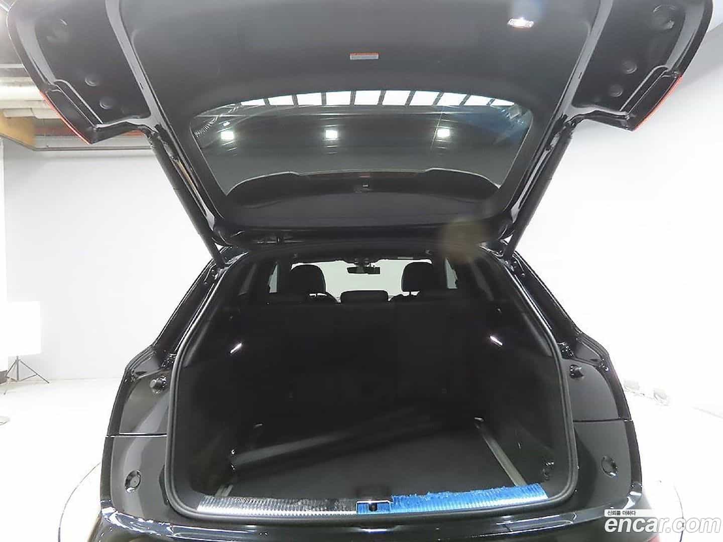 SQ5 Audi 2020.11-INNER-009