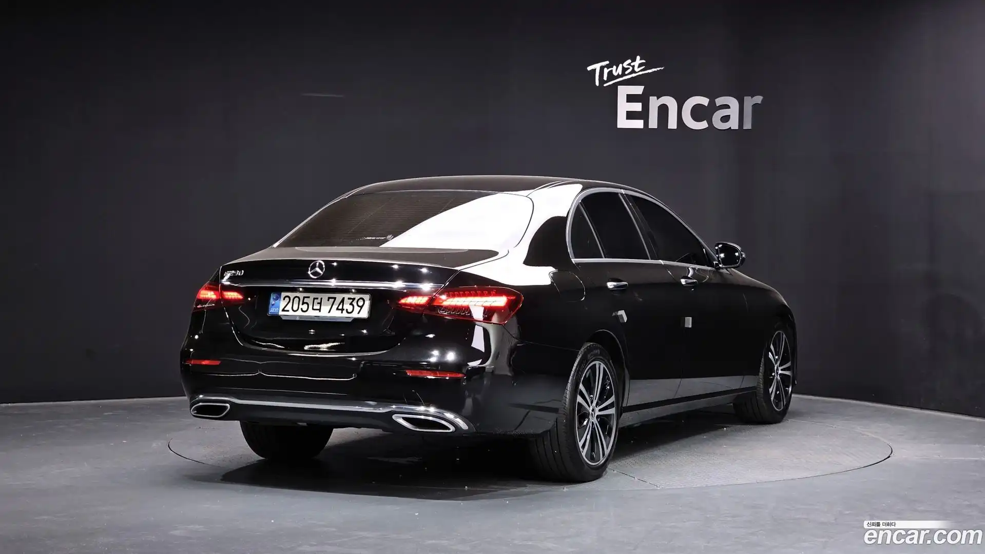 E-Class Mercedes-Benz 2021.4-OUTER-002