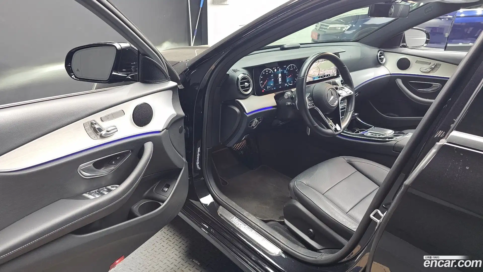E-Class Mercedes-Benz 2021.4-INNER-010