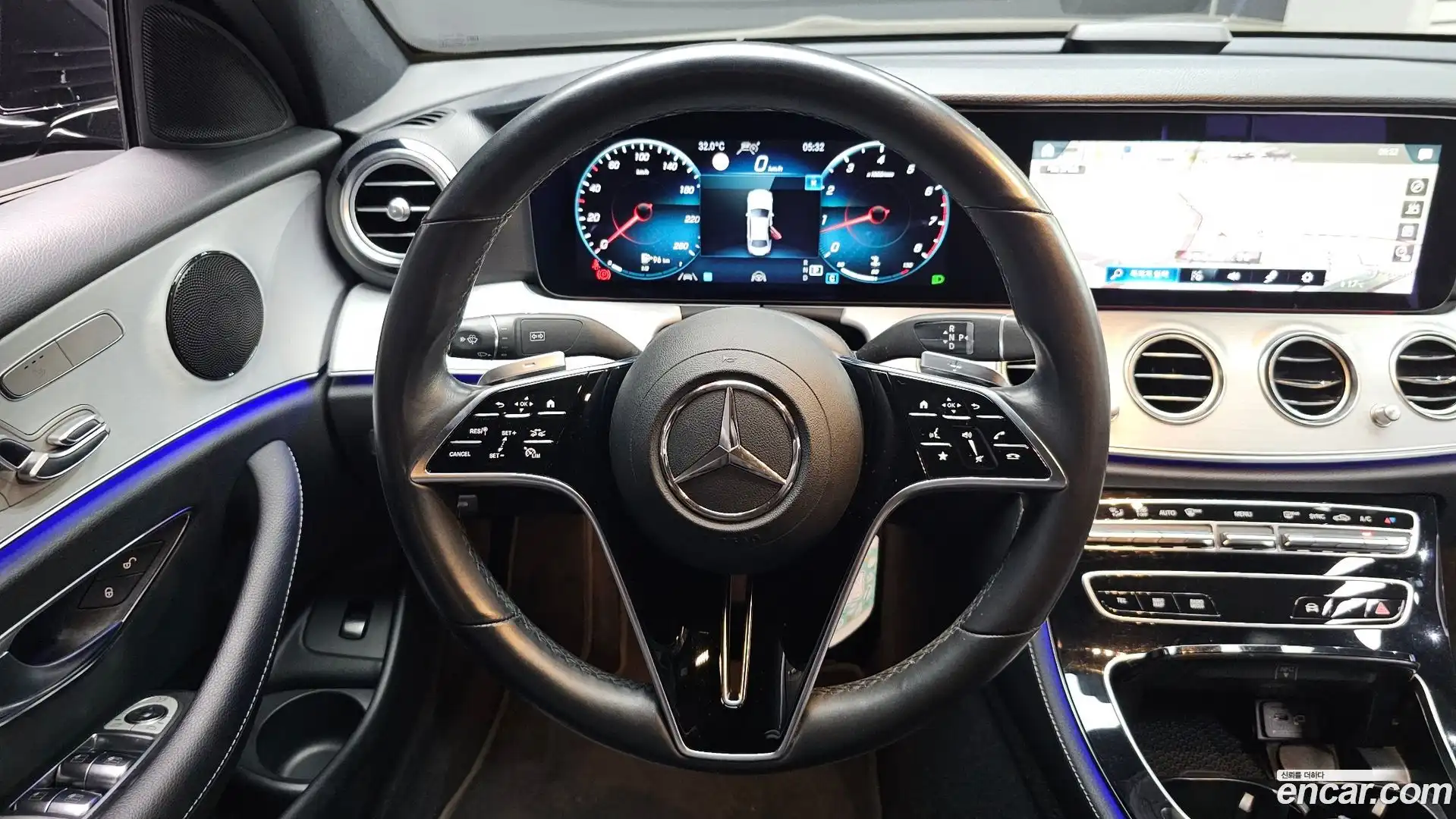 E-Class Mercedes-Benz 2021.4-OPTION-016