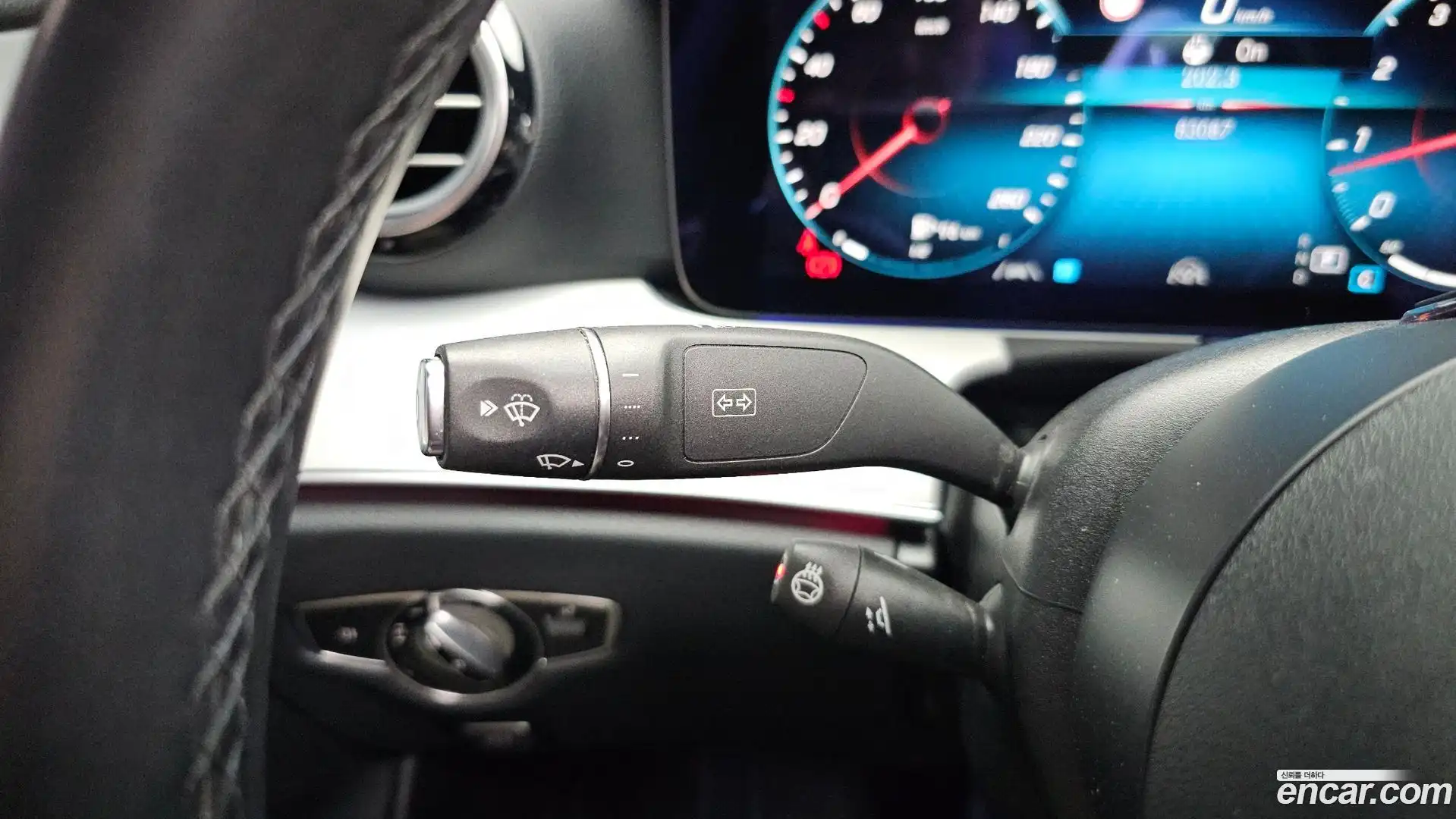 E-Class Mercedes-Benz 2021.4-OPTION-021