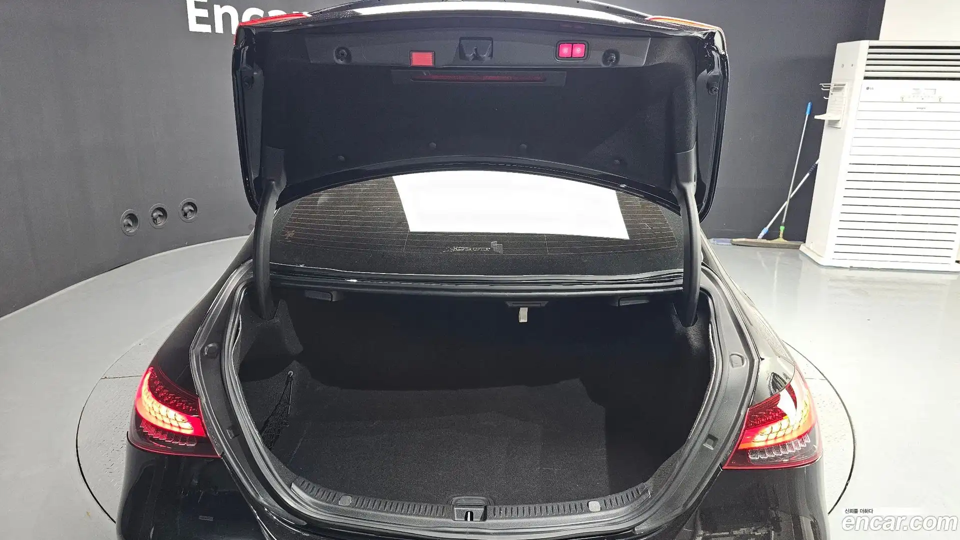 E-Class Mercedes-Benz 2021.4-OPTION-024