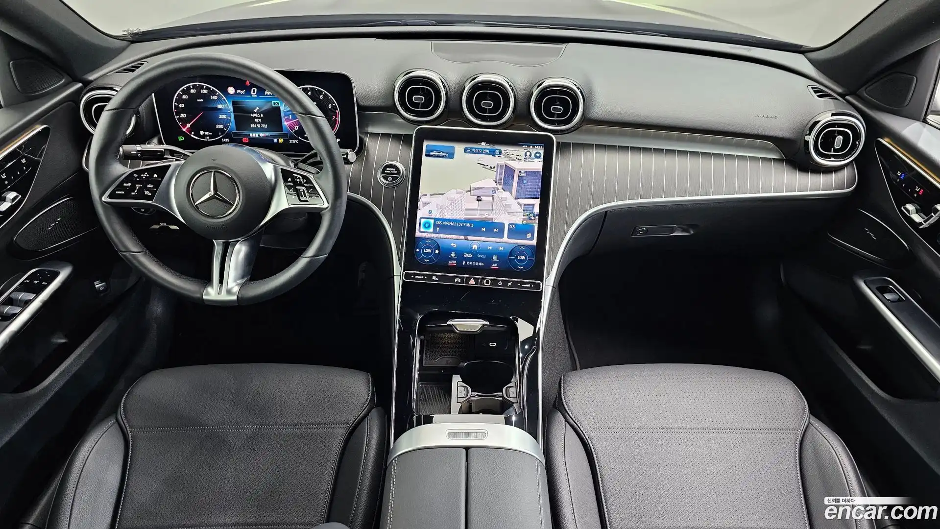 C-Class Mercedes-Benz 2024.4-INNER-007