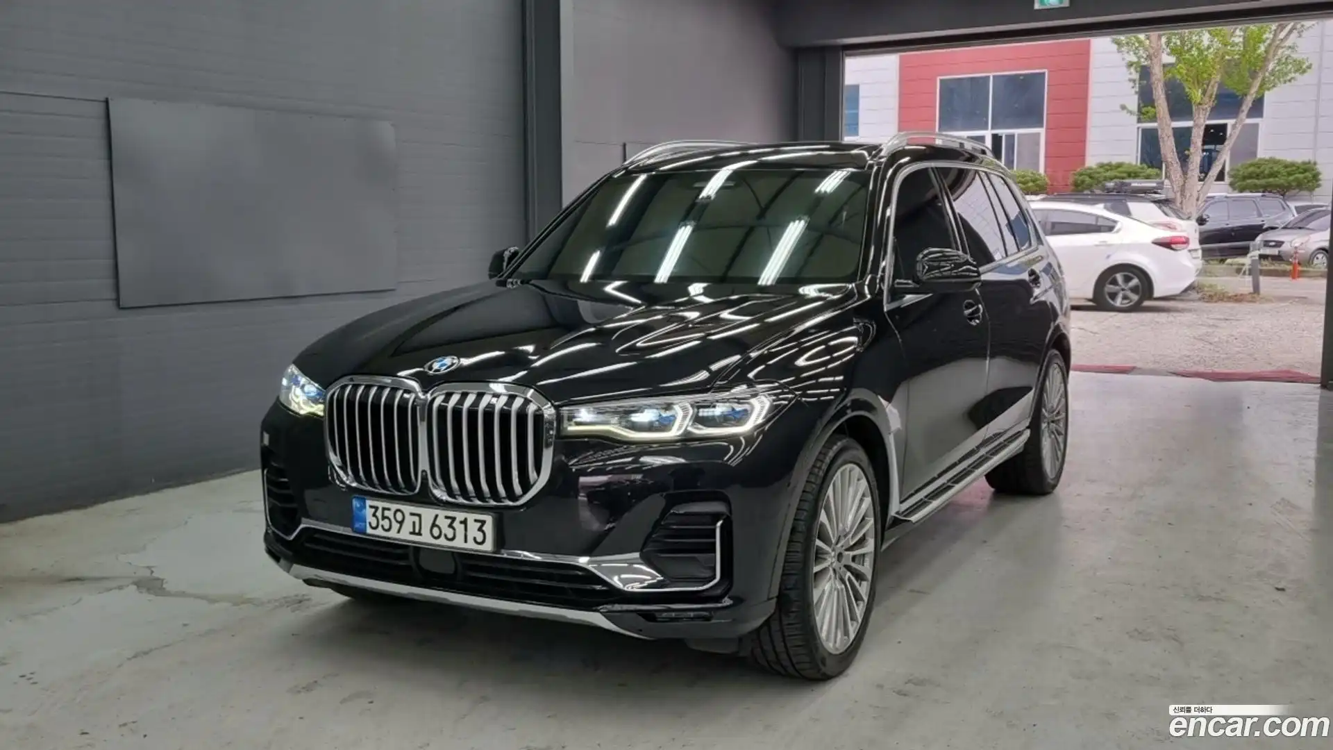 X7 BMW 2022.2-OUTER-001