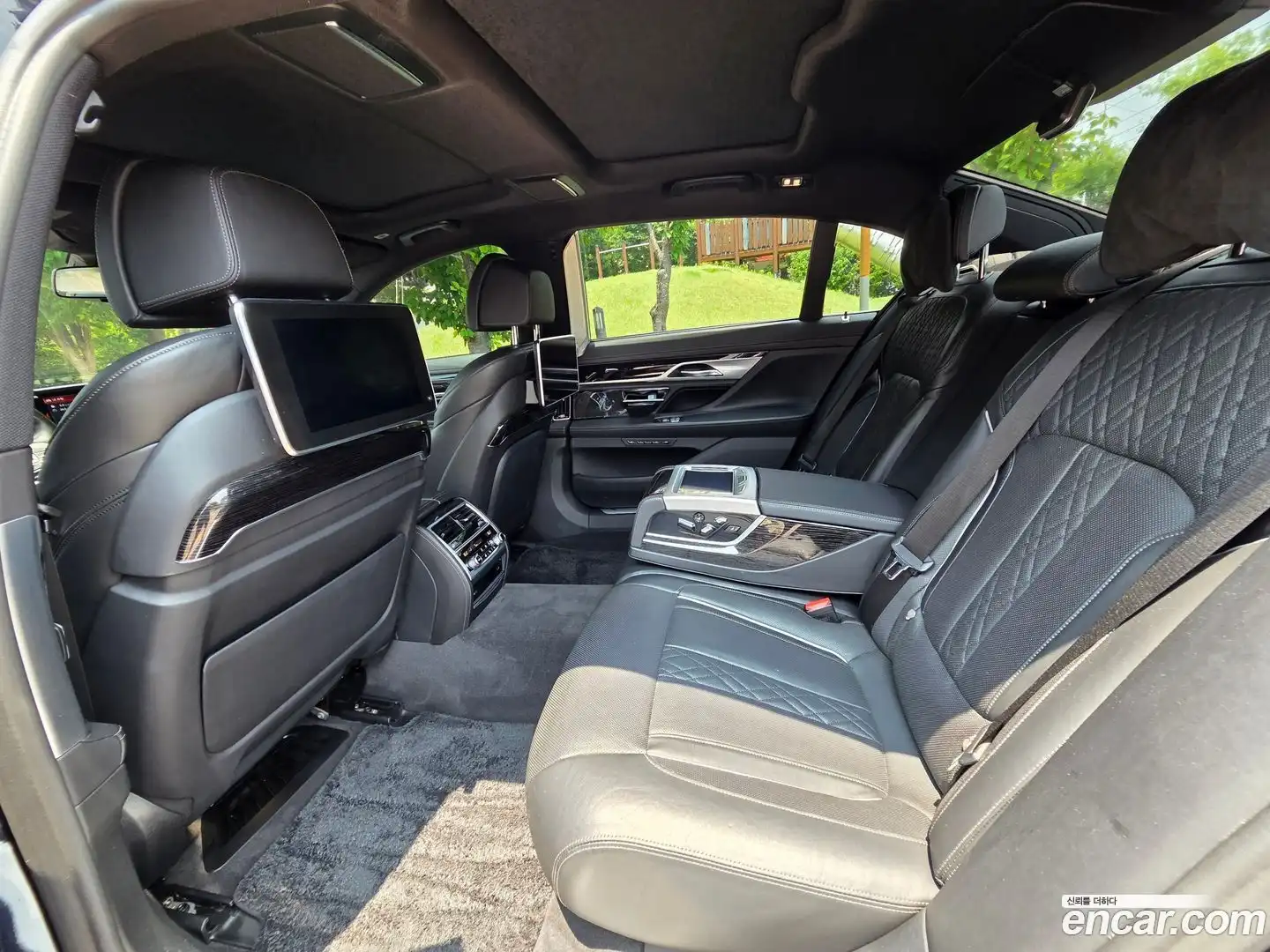 7-Series BMW 2018.7-OPTION-016