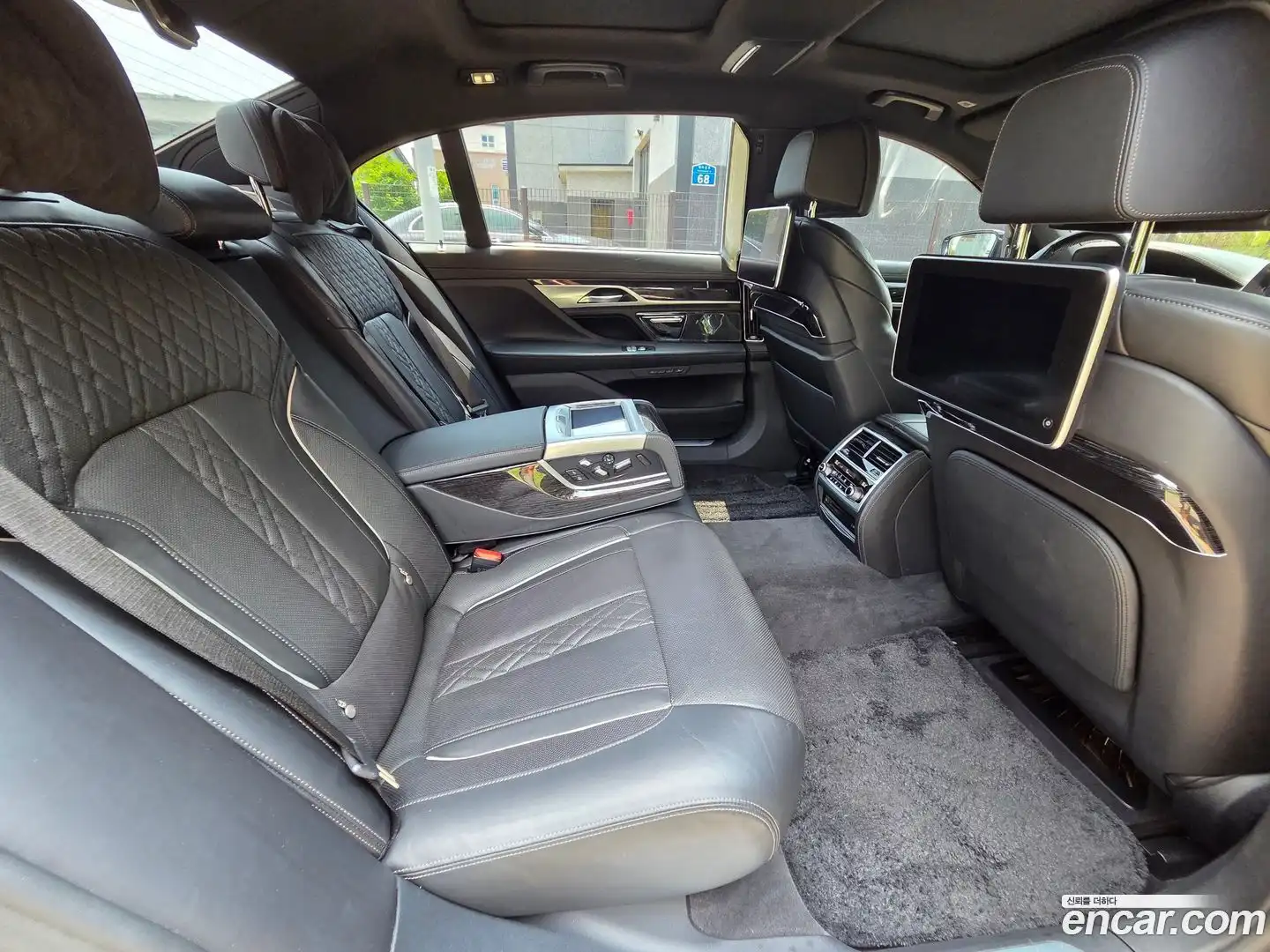 7-Series BMW 2018.7-OPTION-018