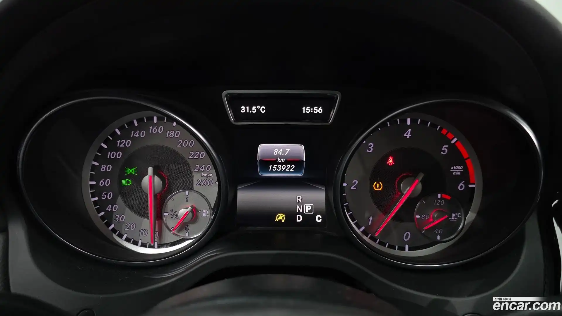 CLA-Class Mercedes-Benz 2016.7-INNER-008