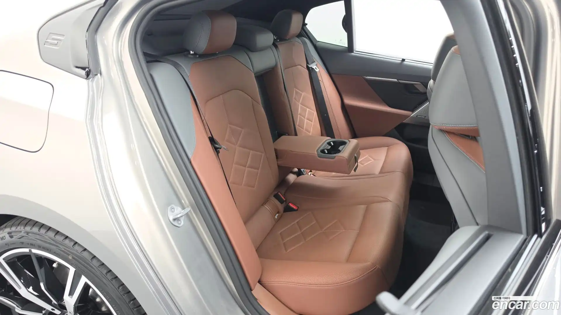 5-Series BMW 2025.5-OPTION-016