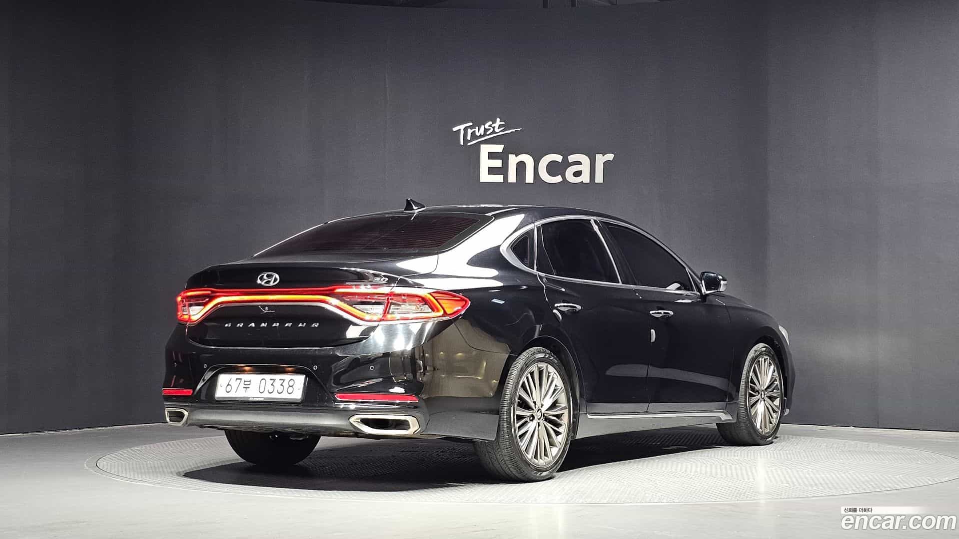 Grandeur Hyundai 2016.11-OUTER-002