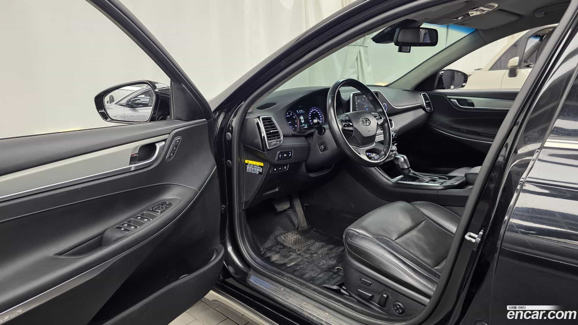 Grandeur Hyundai 2016.11-INNER-010