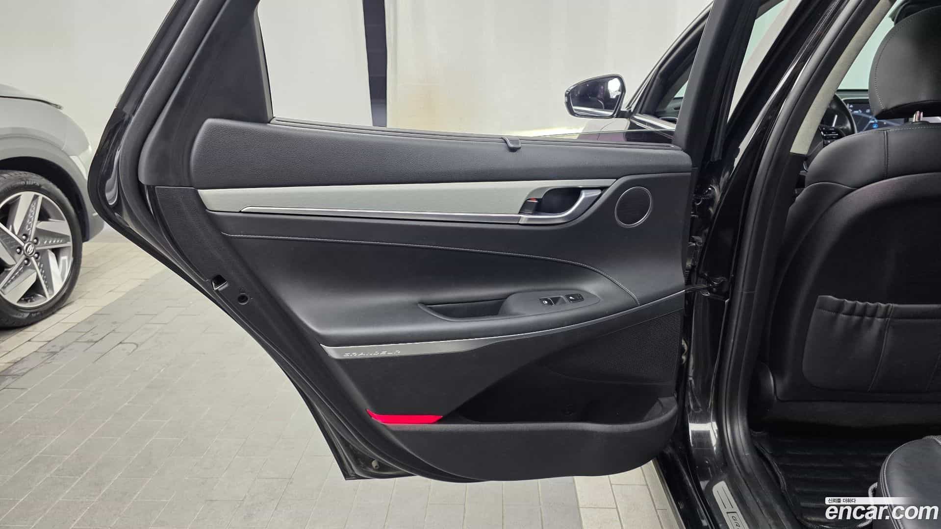 Grandeur Hyundai 2016.11-INNER-035