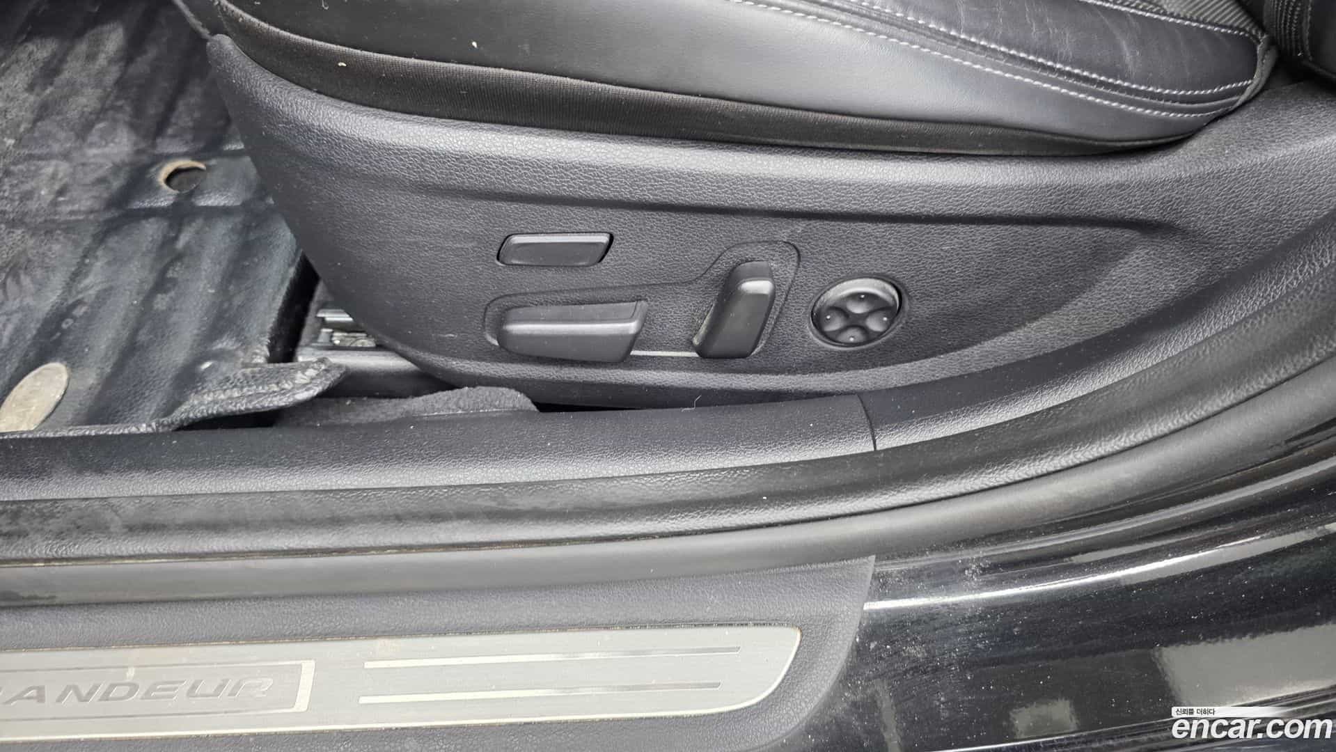 Grandeur Hyundai 2016.11-OPTION-044