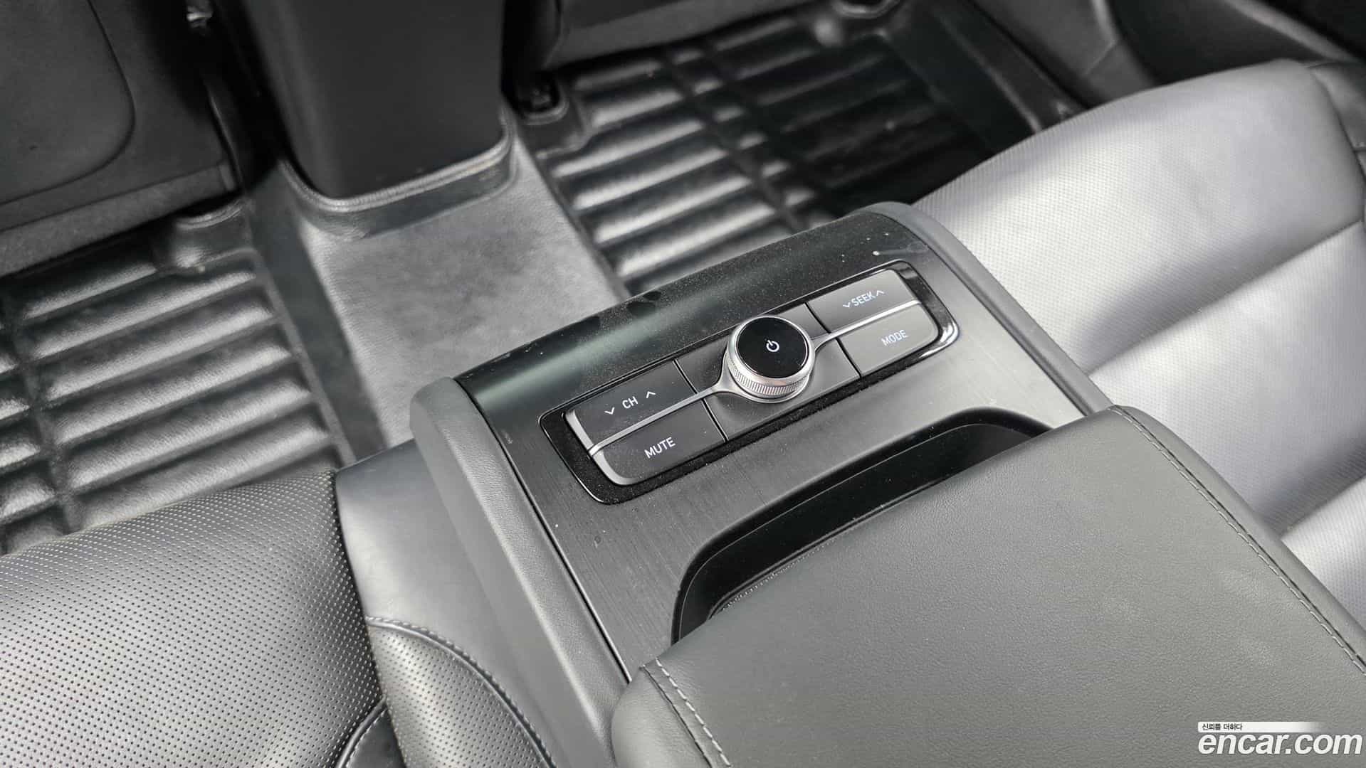 Grandeur Hyundai 2016.11-OPTION-047