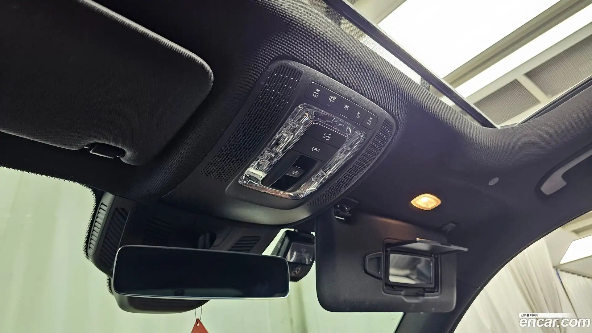 GLB-Class Mercedes-Benz 2022.4-OPTION-021