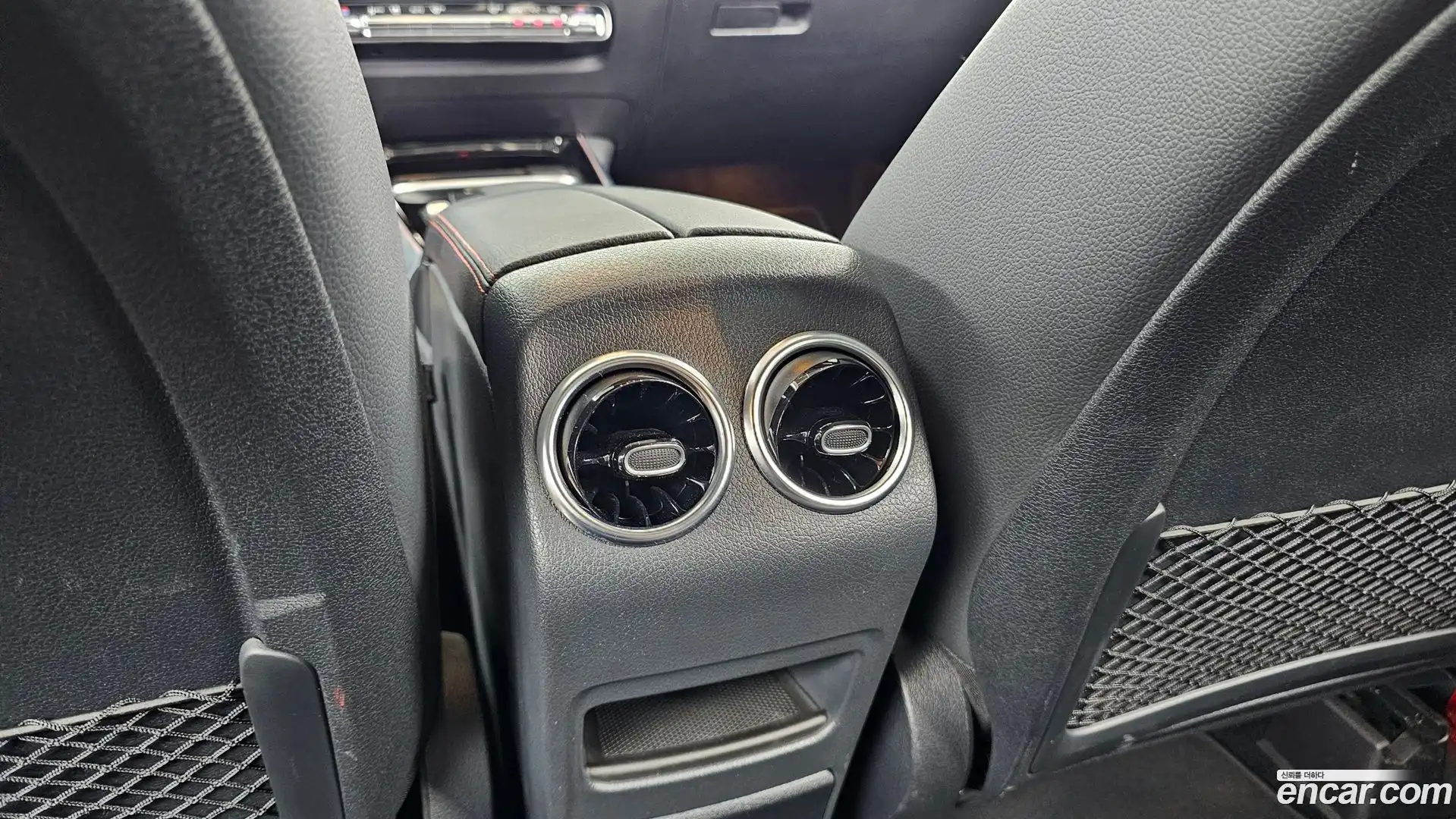 GLB-Class Mercedes-Benz 2022.4-OPTION-044