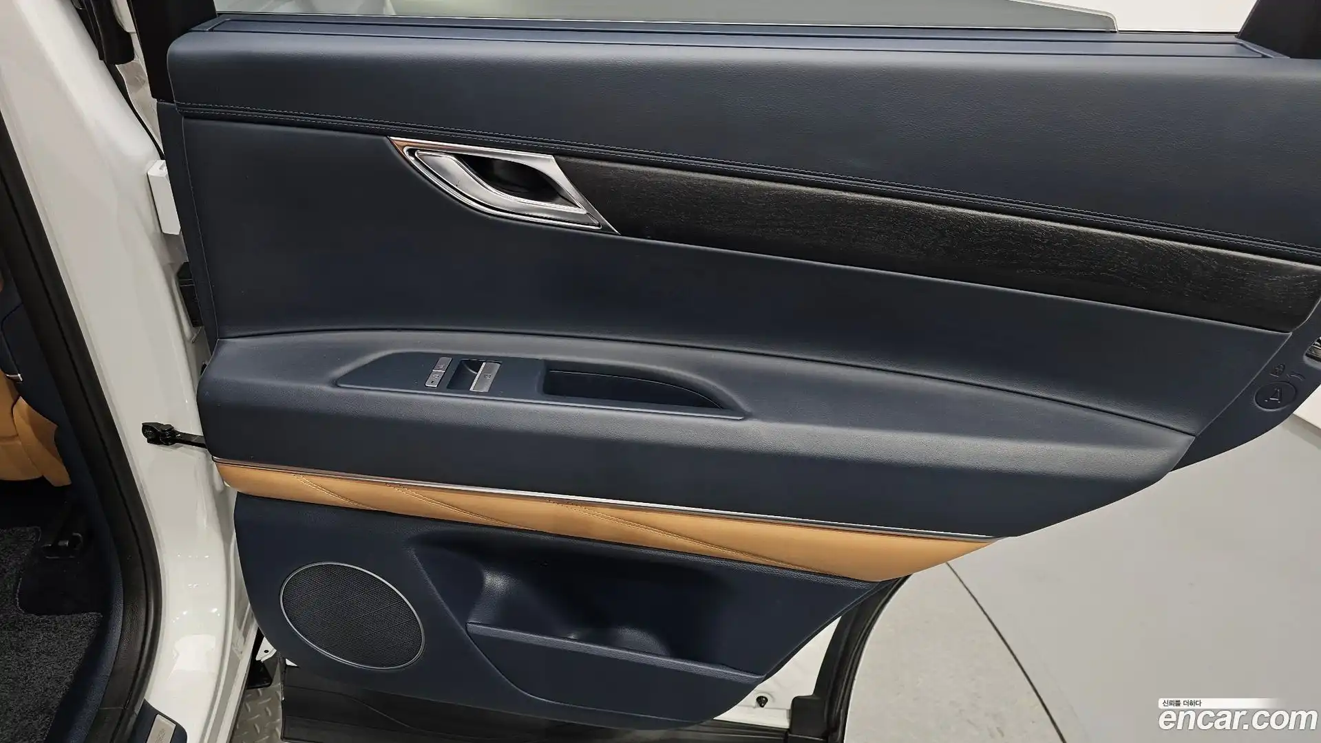 GV80 Genesis 2022.3-INNER-035