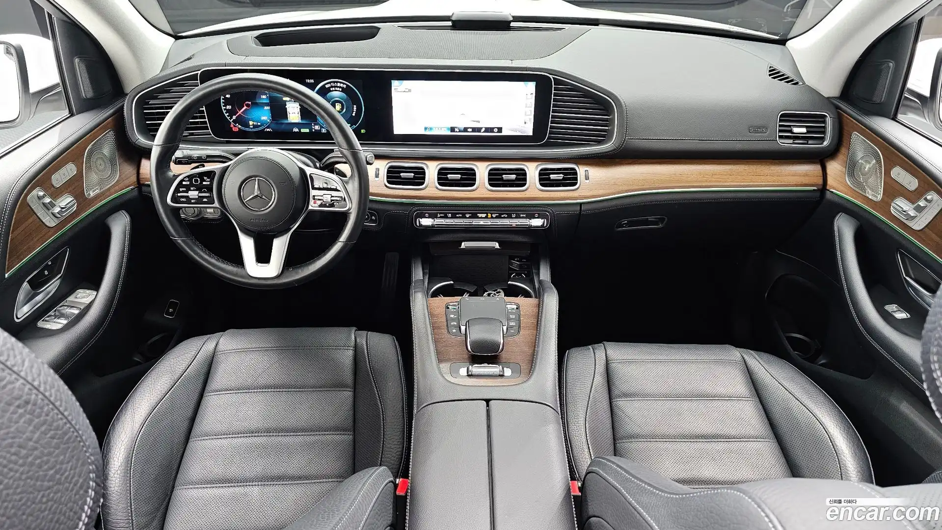GLE-Class Mercedes-Benz 2021.7-INNER-007