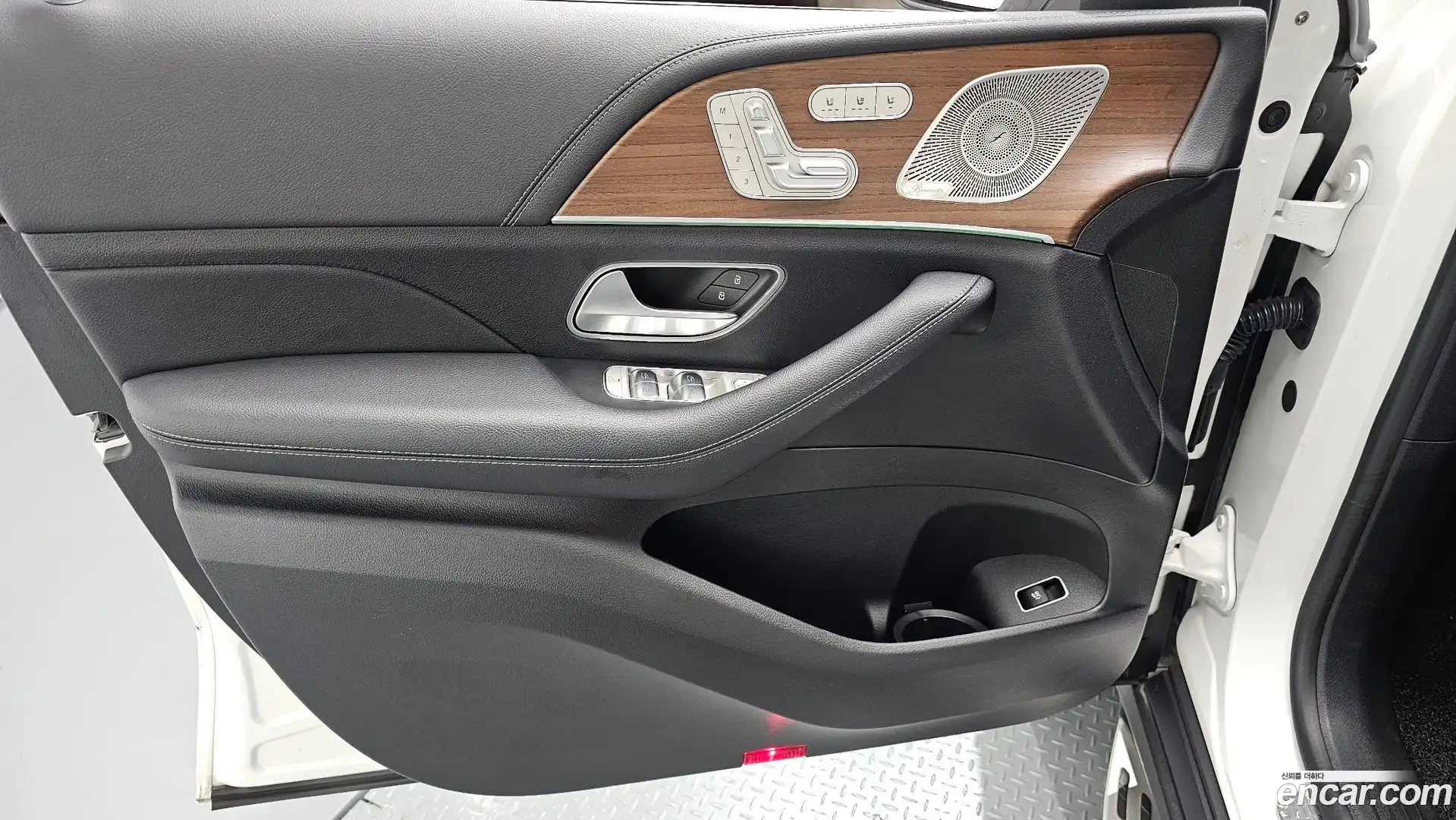 GLE-Class Mercedes-Benz 2021.7-INNER-034