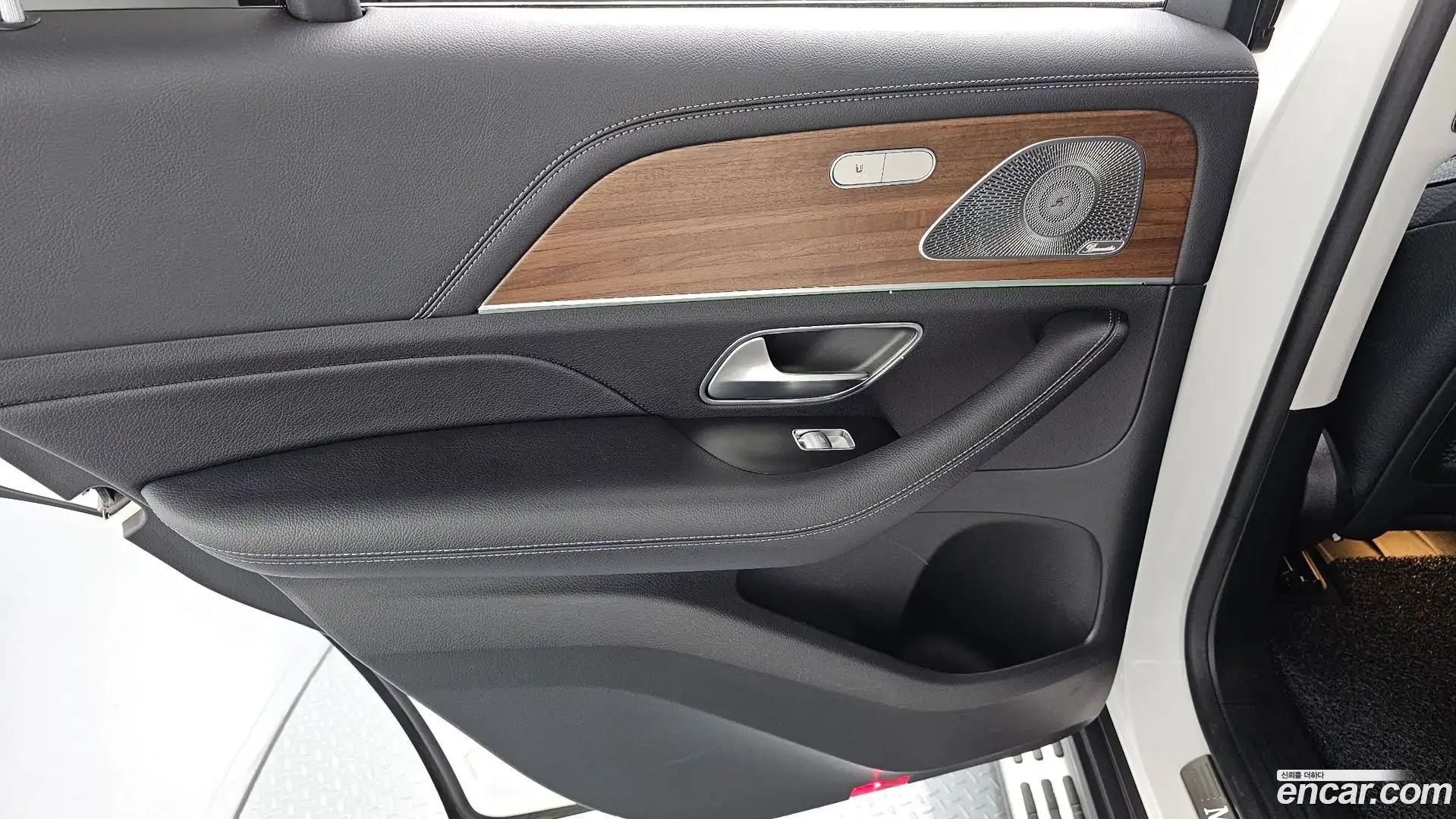 GLE-Class Mercedes-Benz 2021.7-INNER-035