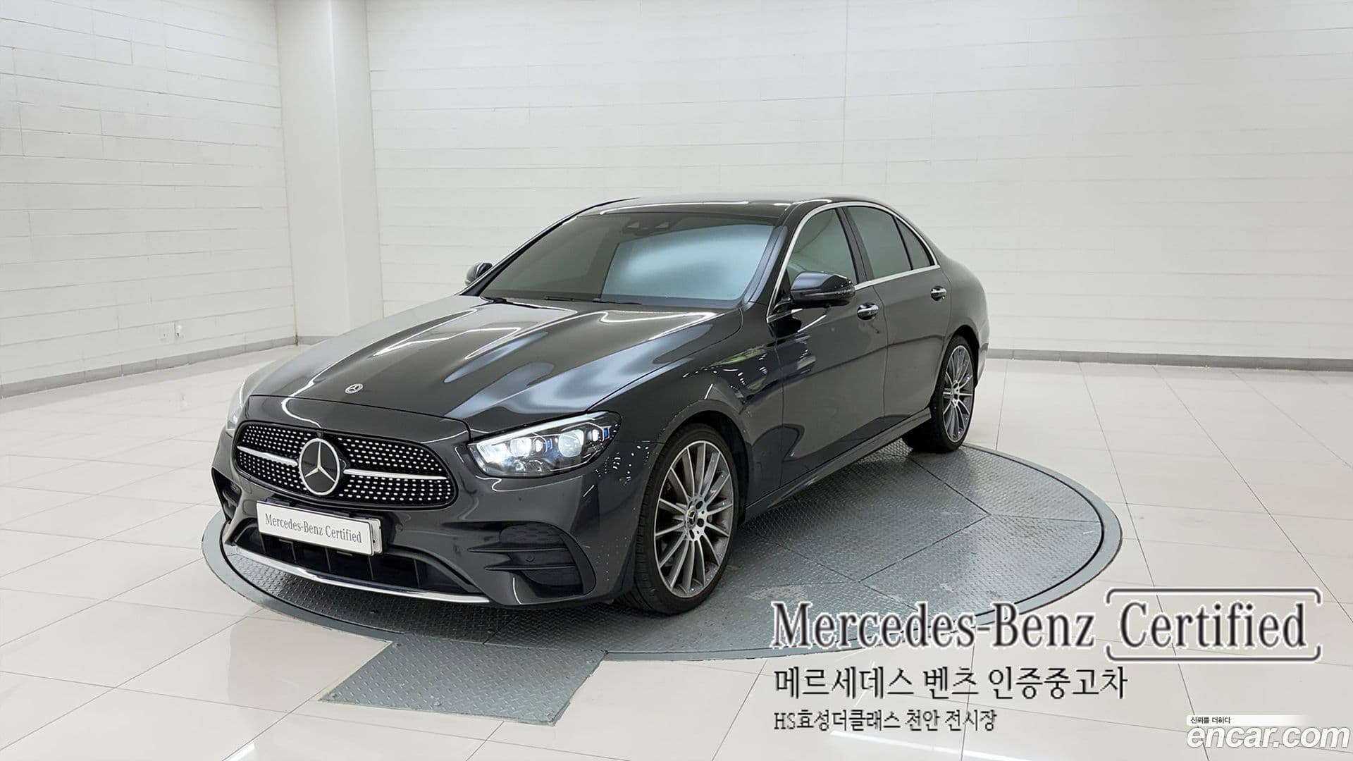 Main__Slider__Photo:E-Class Mercedes-Benz 2021.7-0