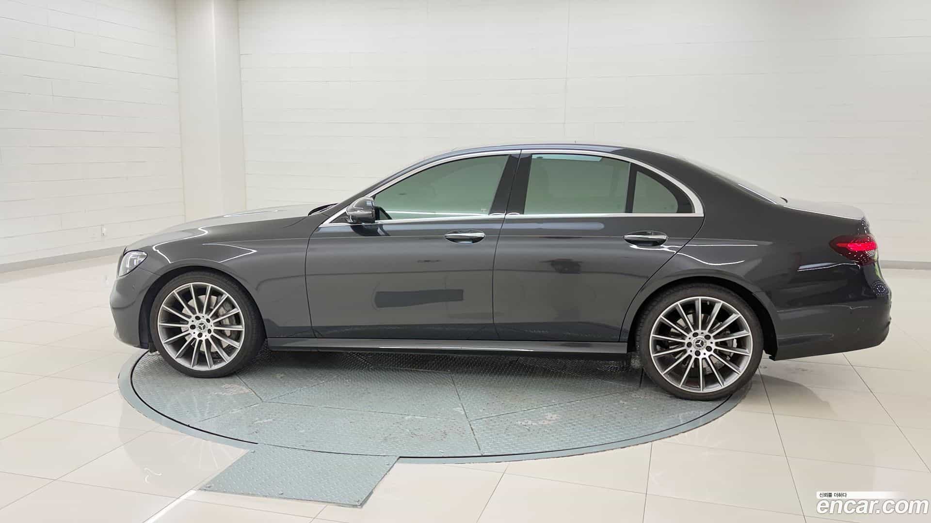 E-Class Mercedes-Benz 2021.7-OUTER-002