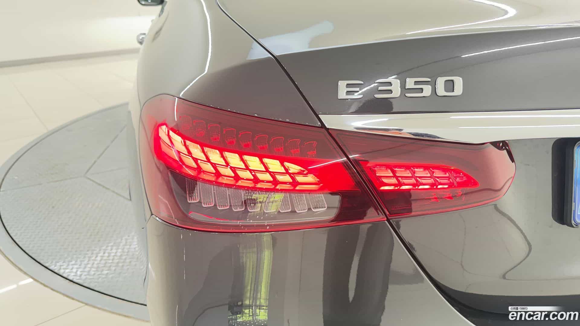 E-Class Mercedes-Benz 2021.7-OPTION-015
