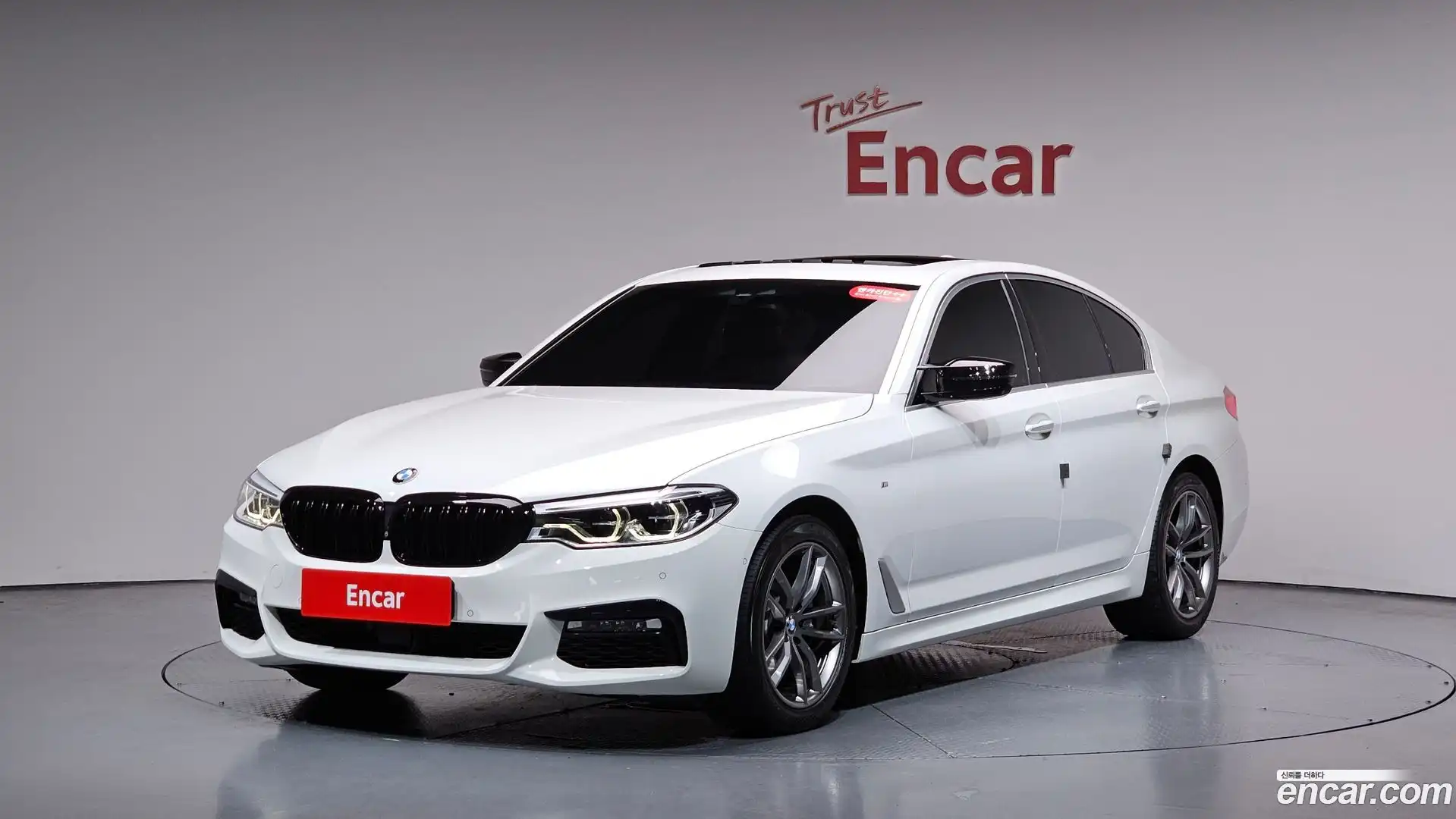 5-Series BMW 2017.10-THUMBNAIL-011