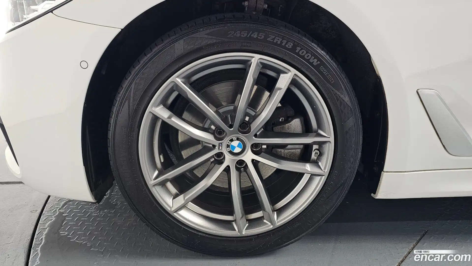 5-Series BMW 2017.10-OUTER-005