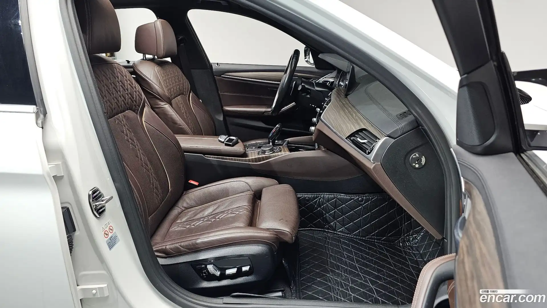 5-Series BMW 2017.10-INNER-010