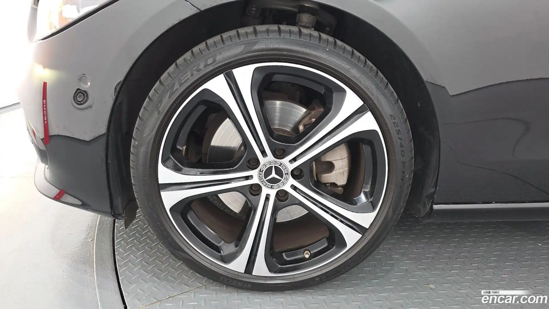 C-Class Mercedes-Benz 2023.3-OUTER-005