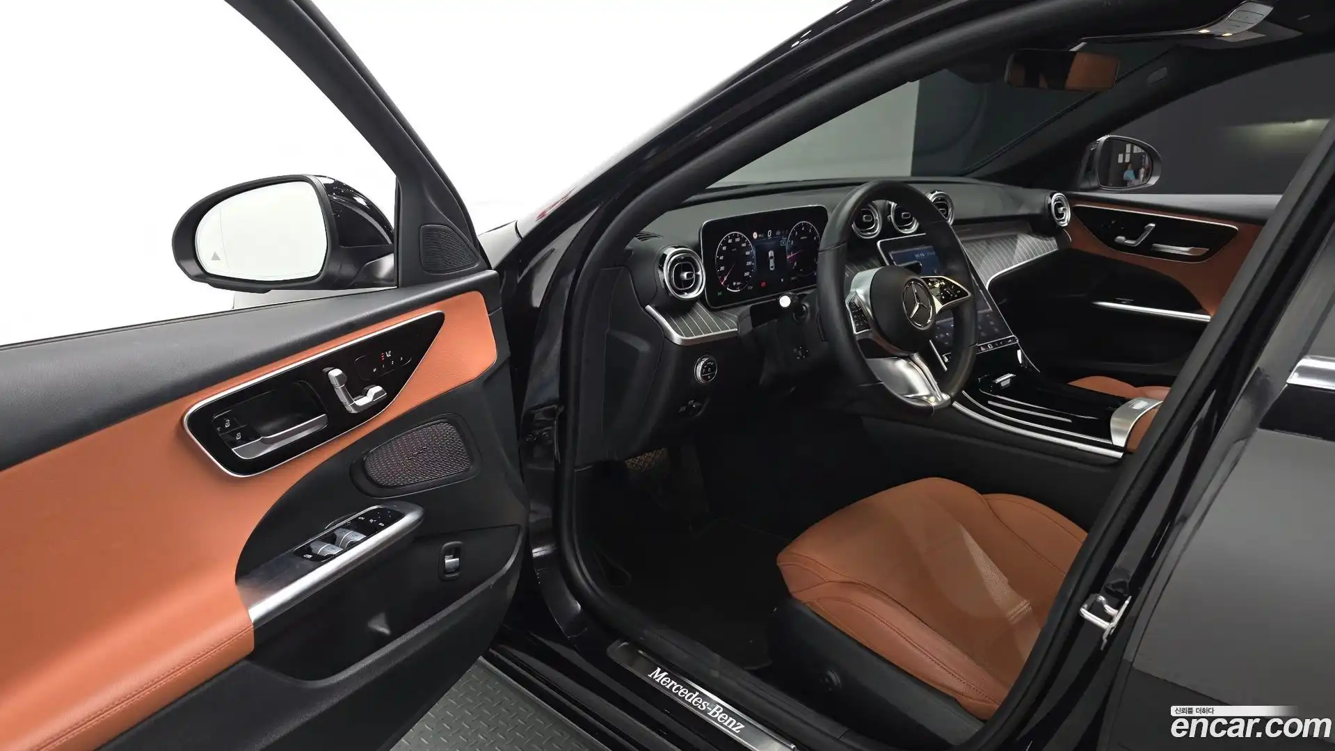 C-Class Mercedes-Benz 2023.3-INNER-010