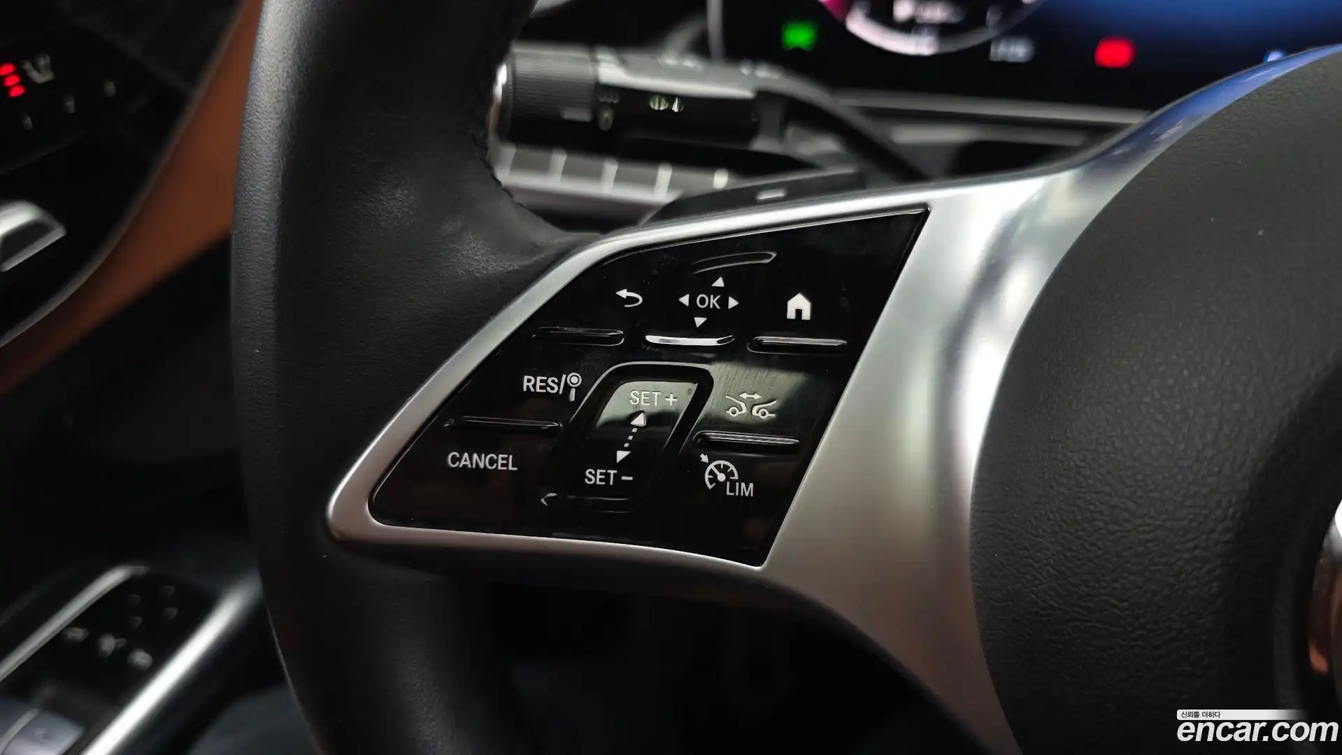 C-Class Mercedes-Benz 2023.3-OPTION-042