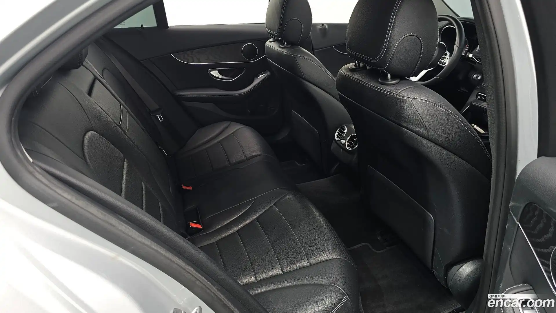 C-Class Mercedes-Benz 2019.2-OPTION-015