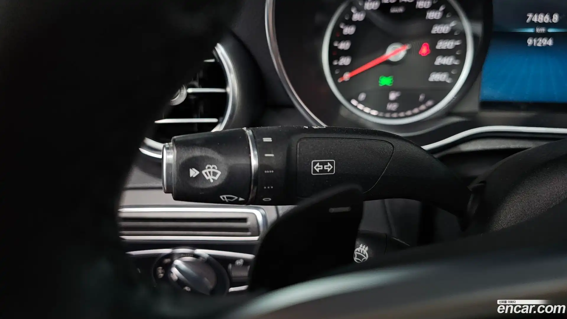 C-Class Mercedes-Benz 2019.2-OPTION-021