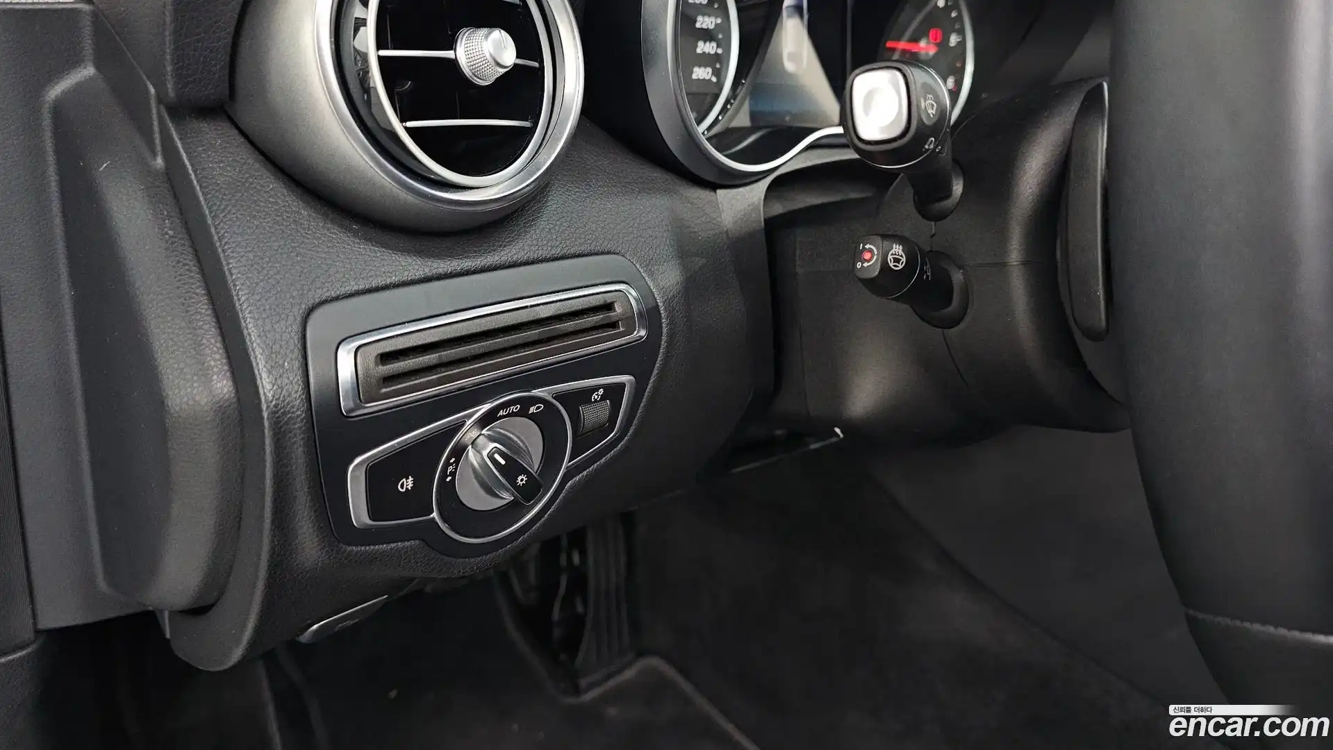 C-Class Mercedes-Benz 2019.2-OPTION-023