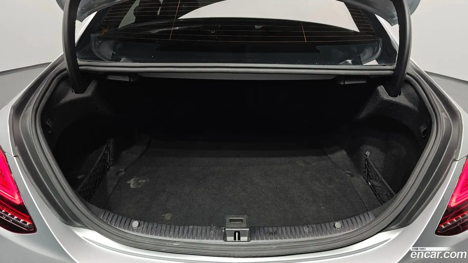 C-Class Mercedes-Benz 2019.2-OPTION-024