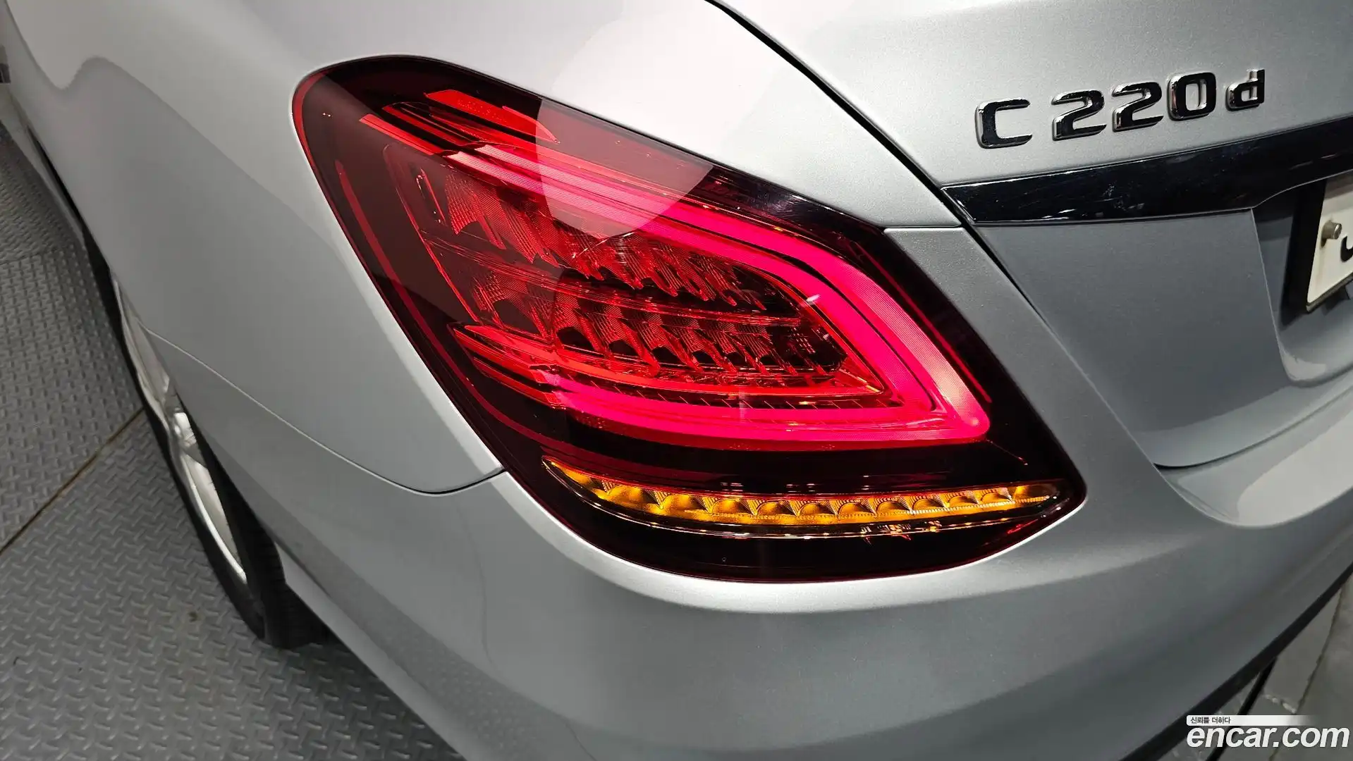 C-Class Mercedes-Benz 2019.2-OUTER-033