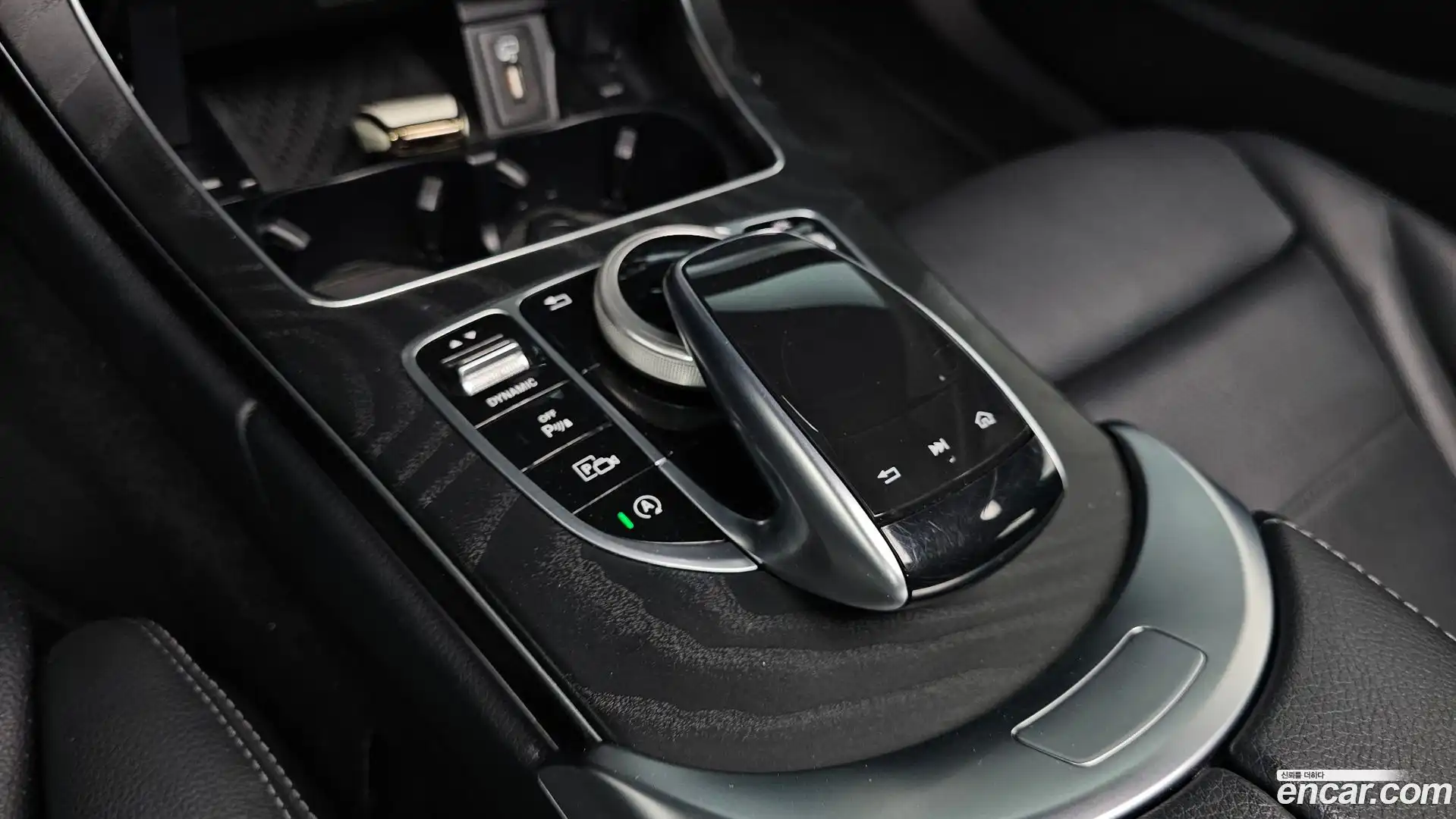 C-Class Mercedes-Benz 2019.2-OPTION-040