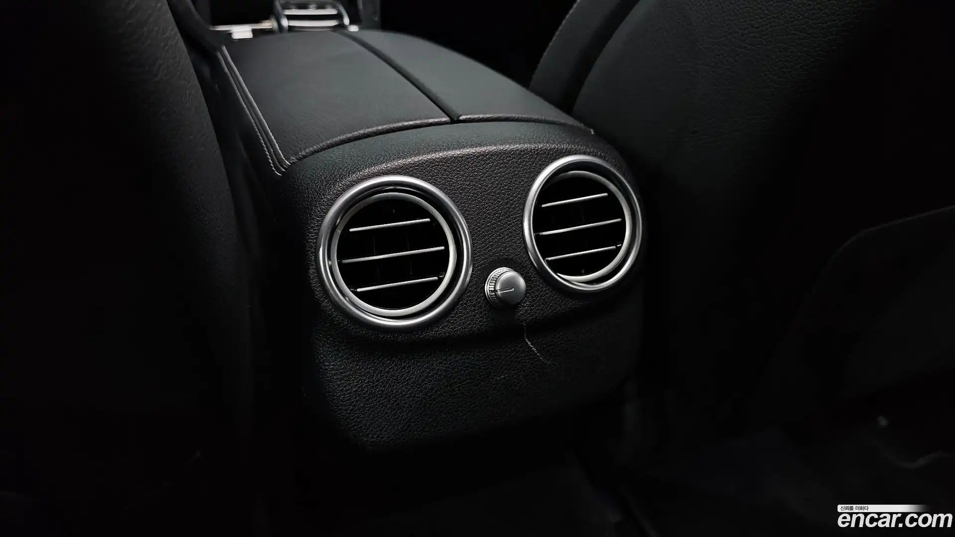 C-Class Mercedes-Benz 2019.2-OPTION-043