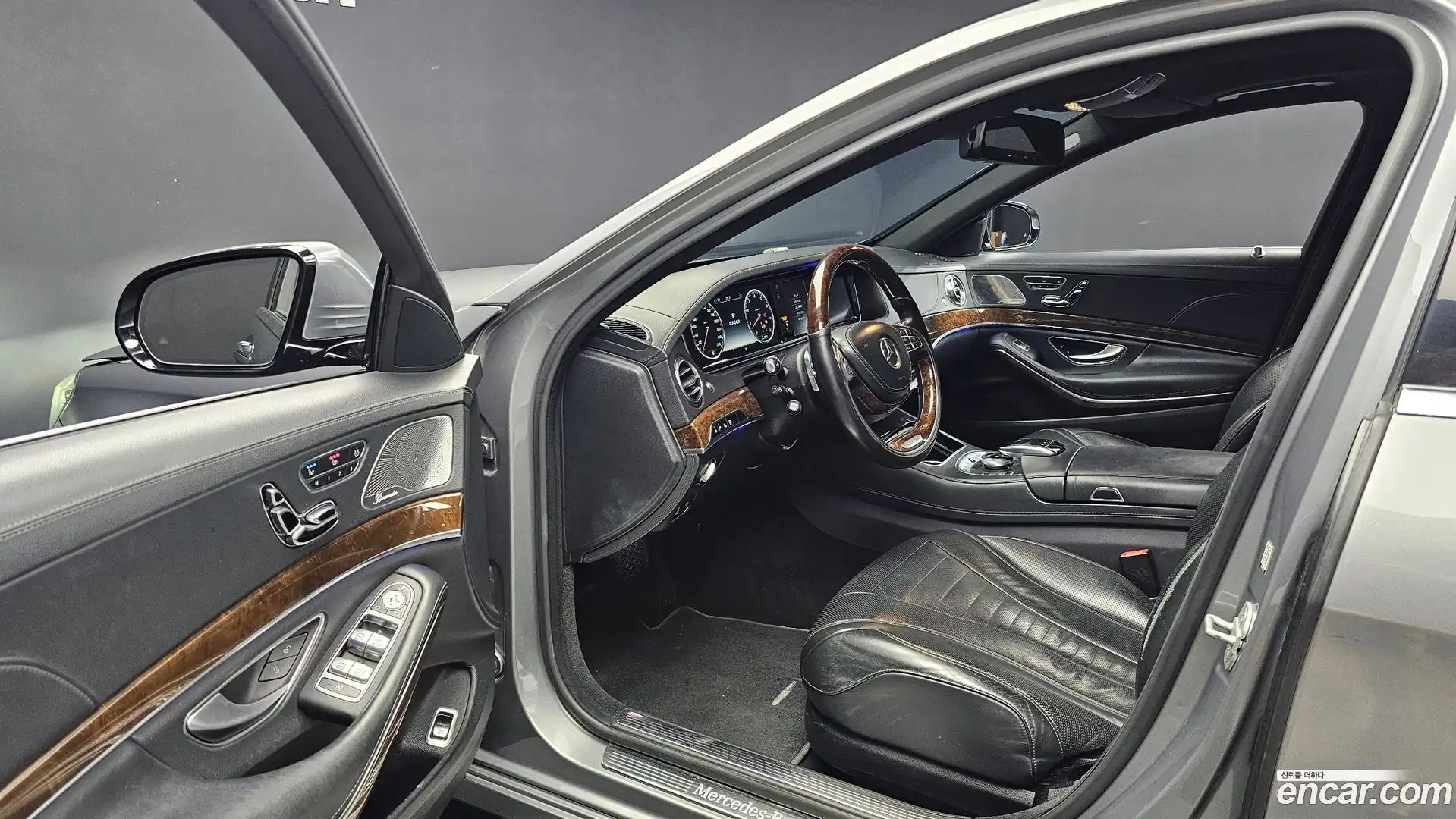 S-Class Mercedes-Benz 2015.1-INNER-010