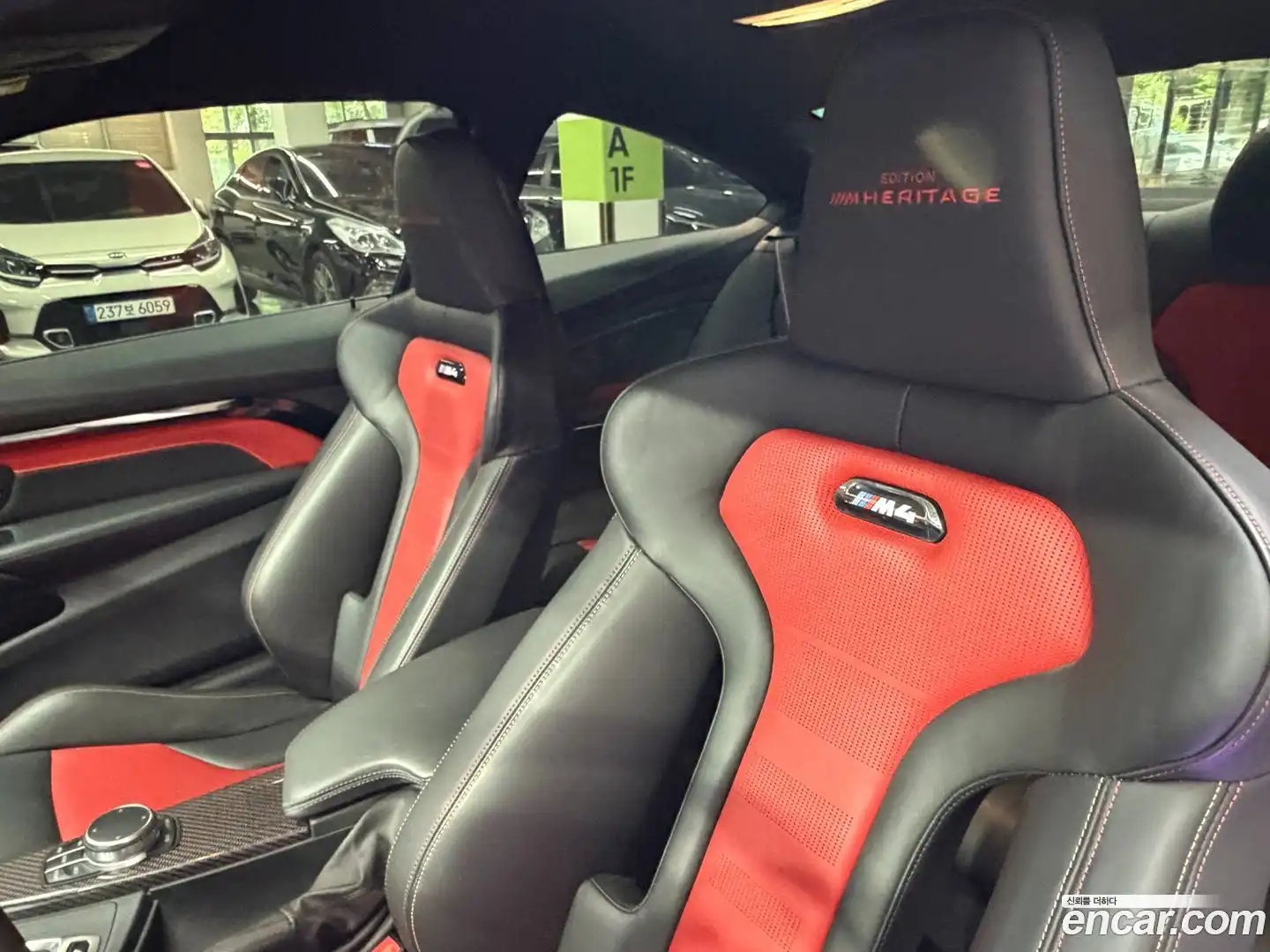 M4 BMW 2020.5-INNER-007